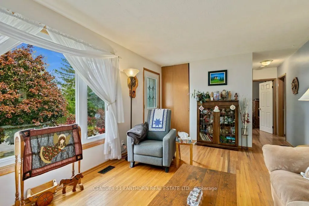 4 Highview Crescent