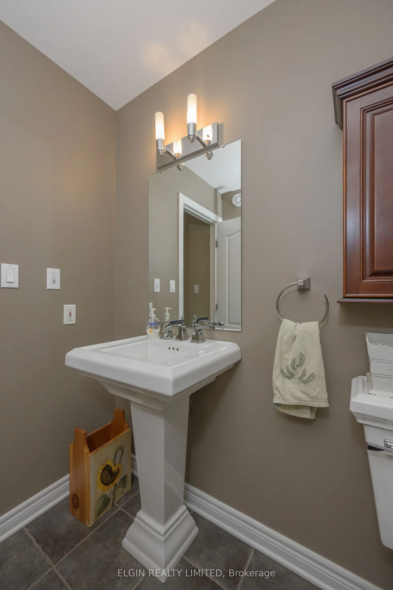 20 Beechwood Circle