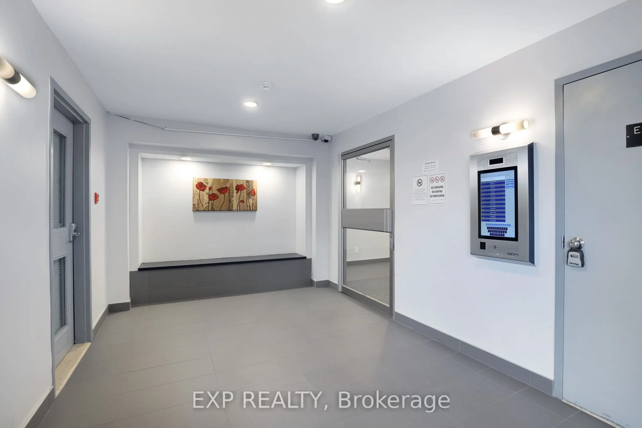 214 Viewmount Drive, #212