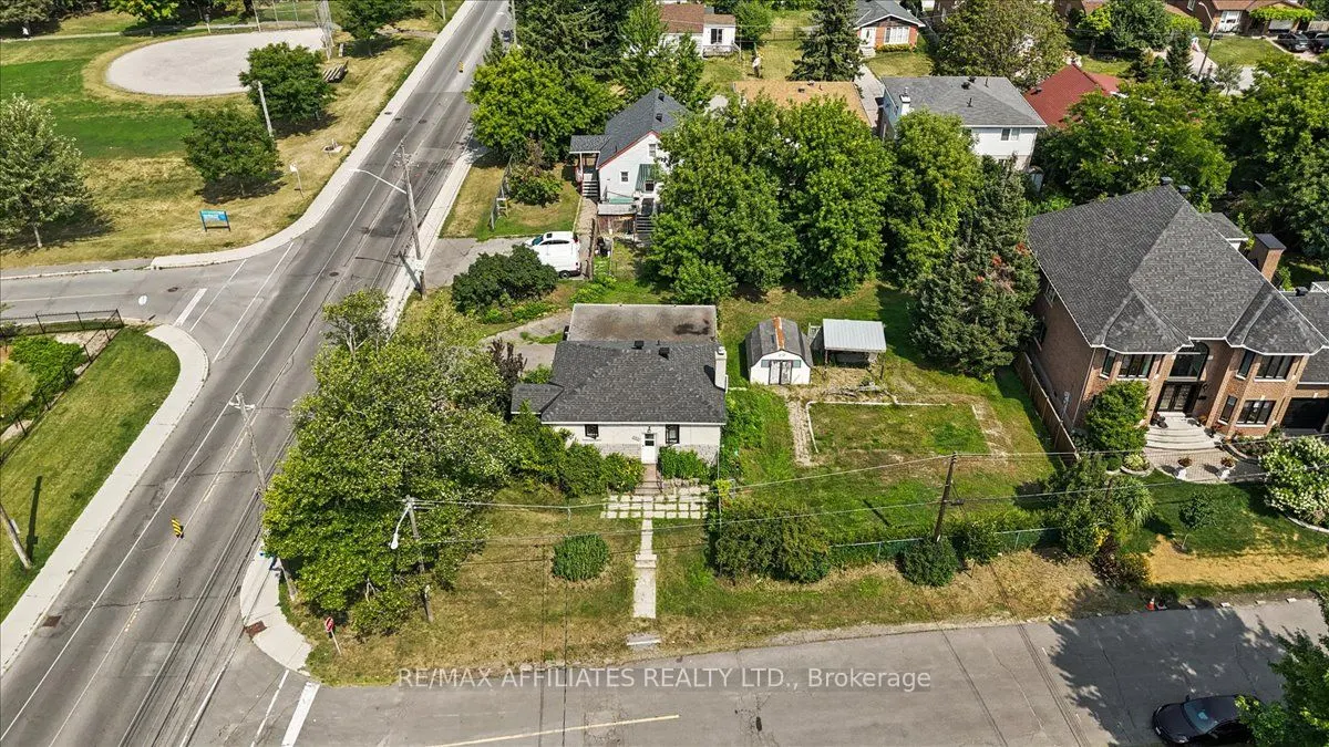 1133 Snow Street