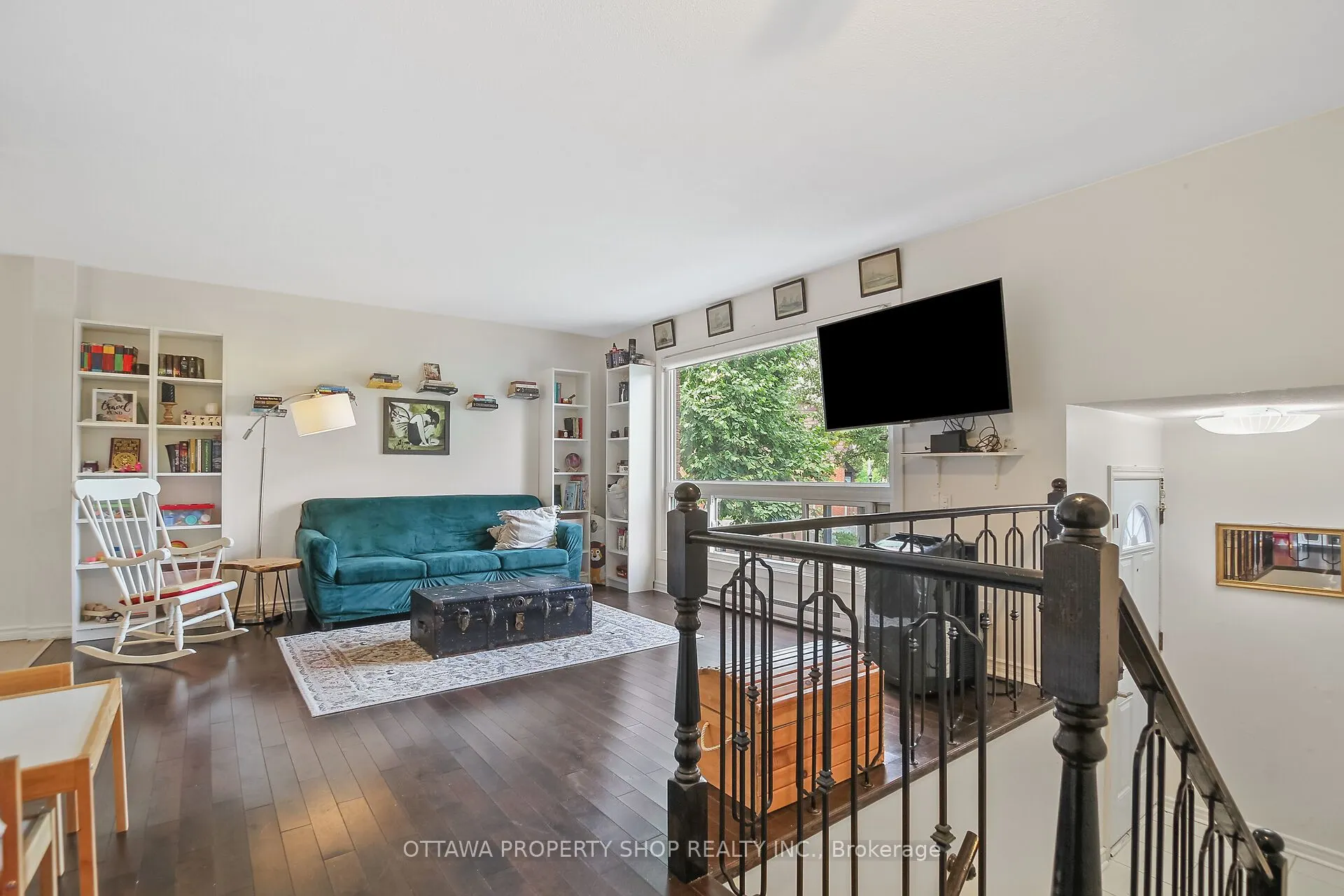 1F Banner Road, #6