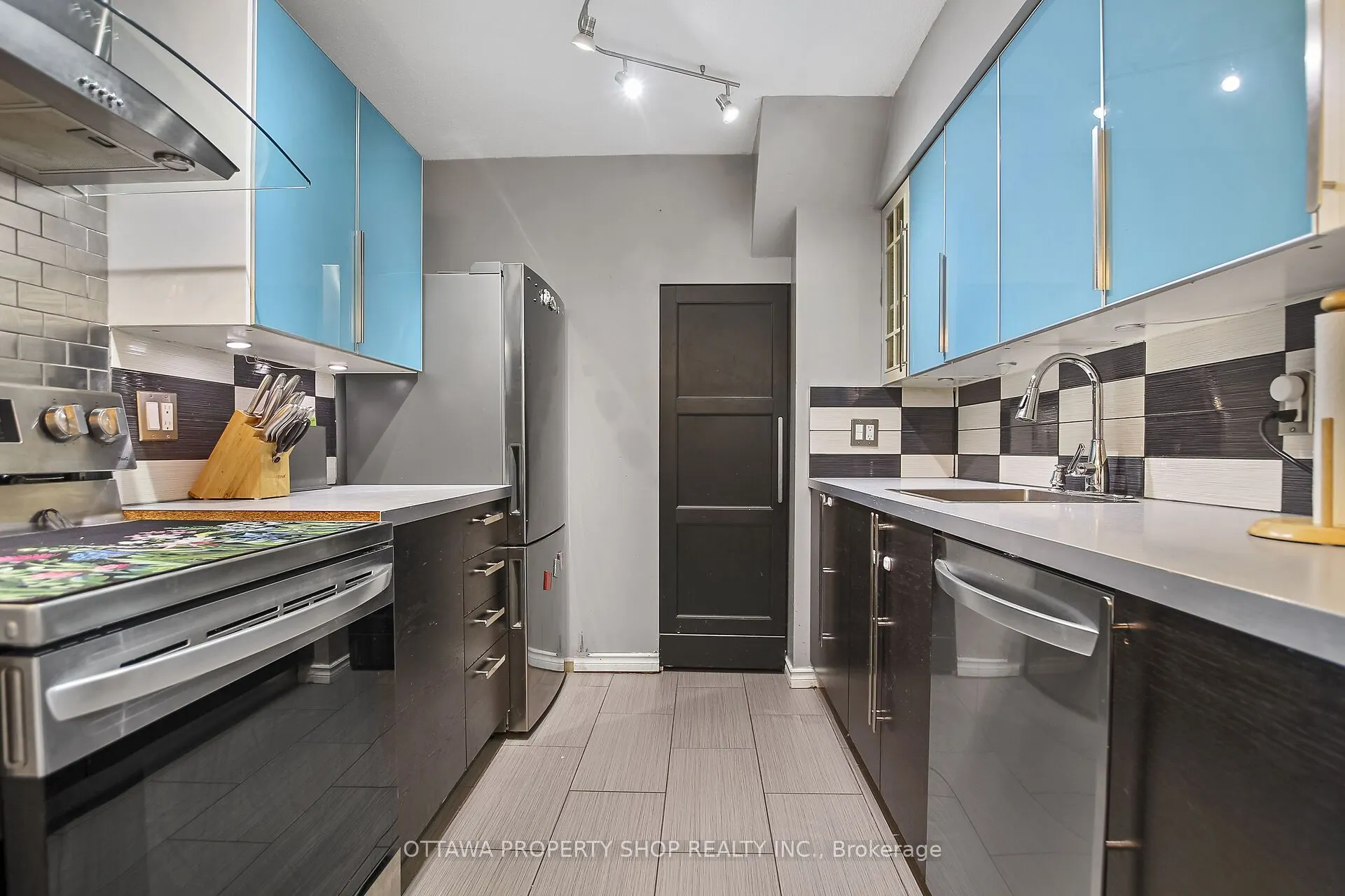 1F Banner Road, #6
