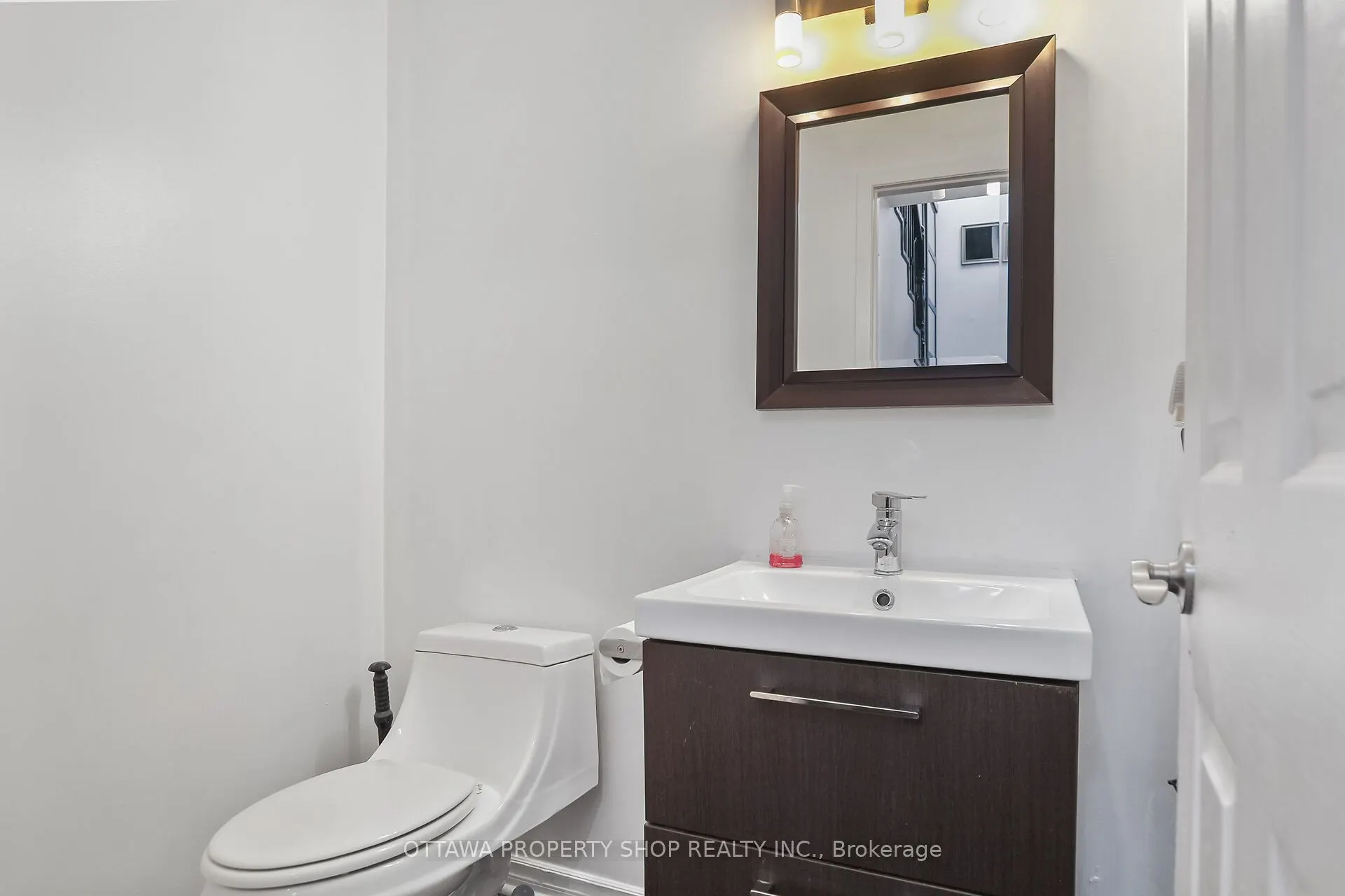 1F Banner Road, #6