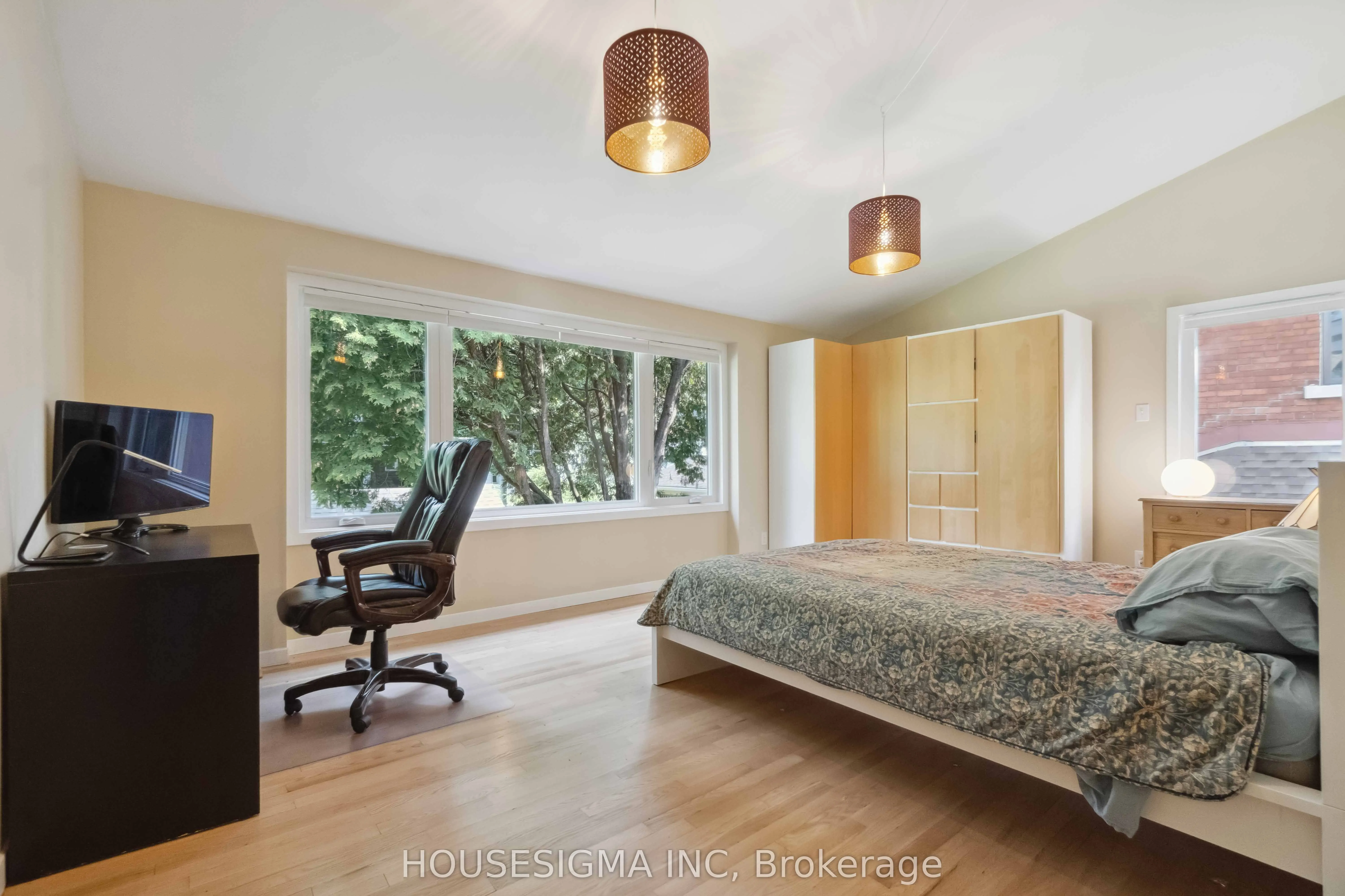 19 Oakland Avenue