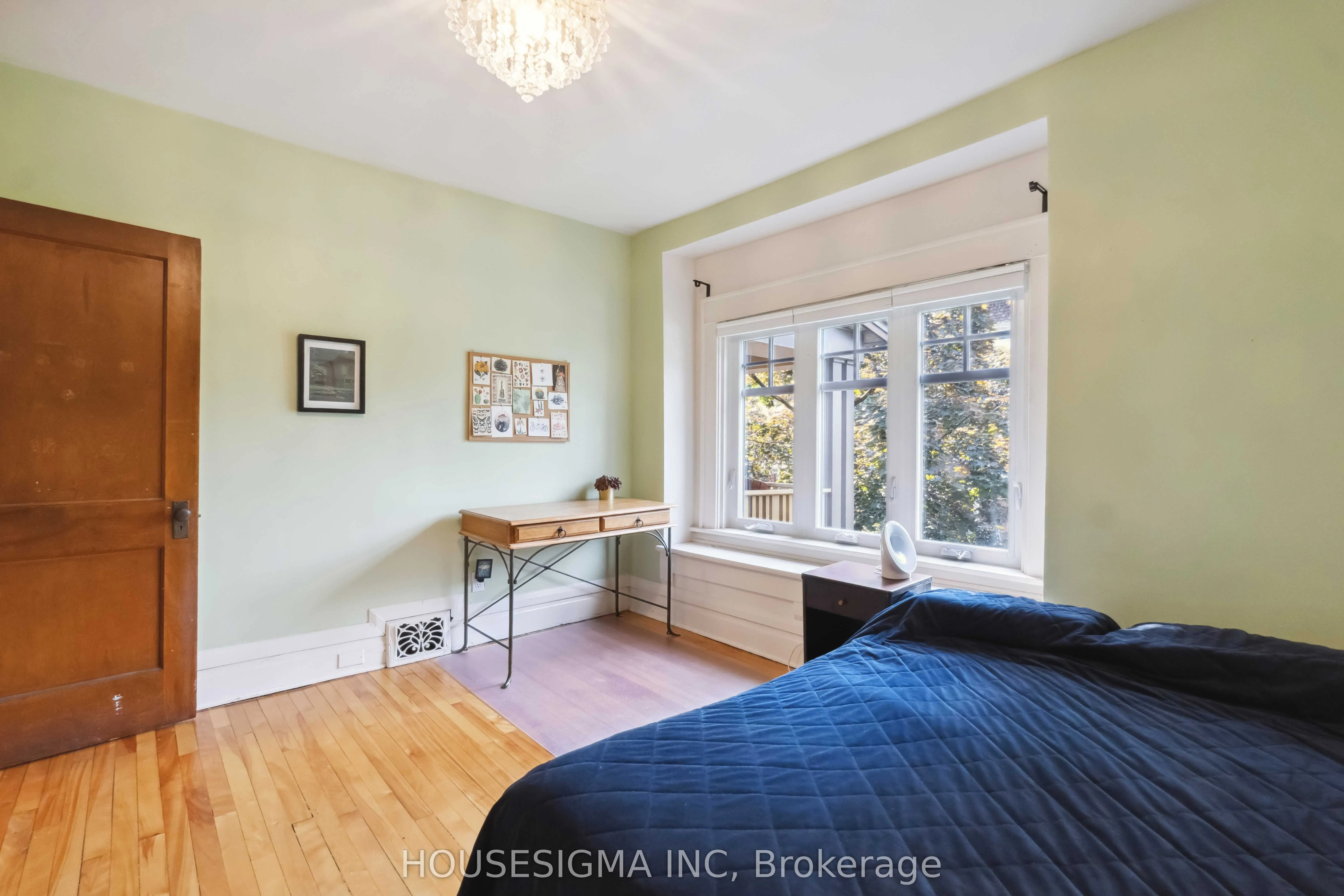 19 Oakland Avenue