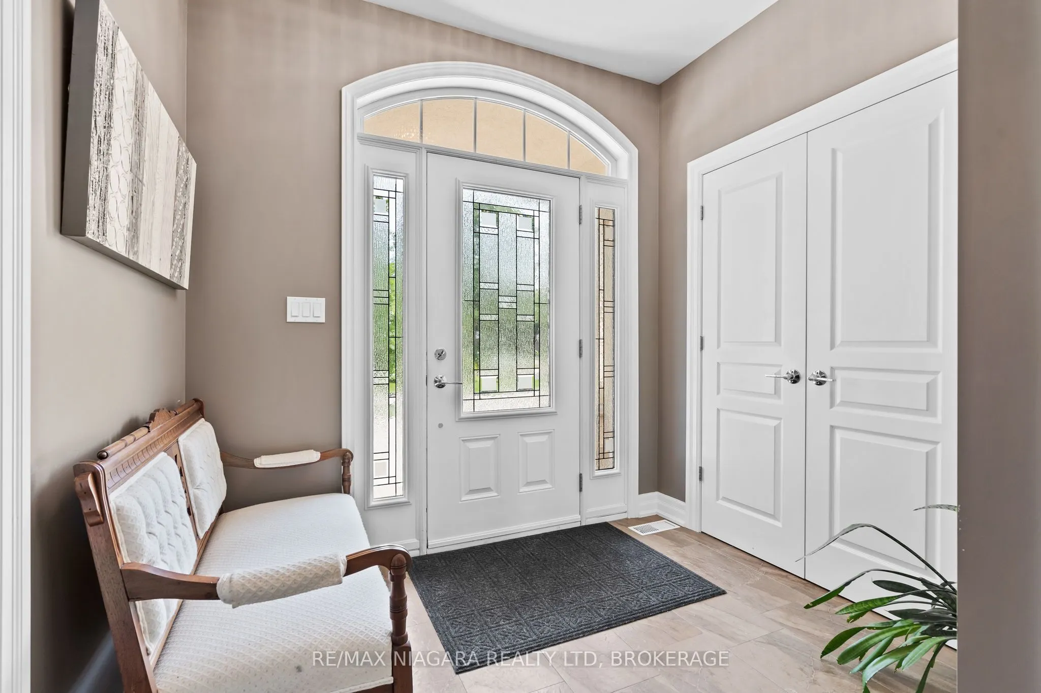 7 Parklane Crescent