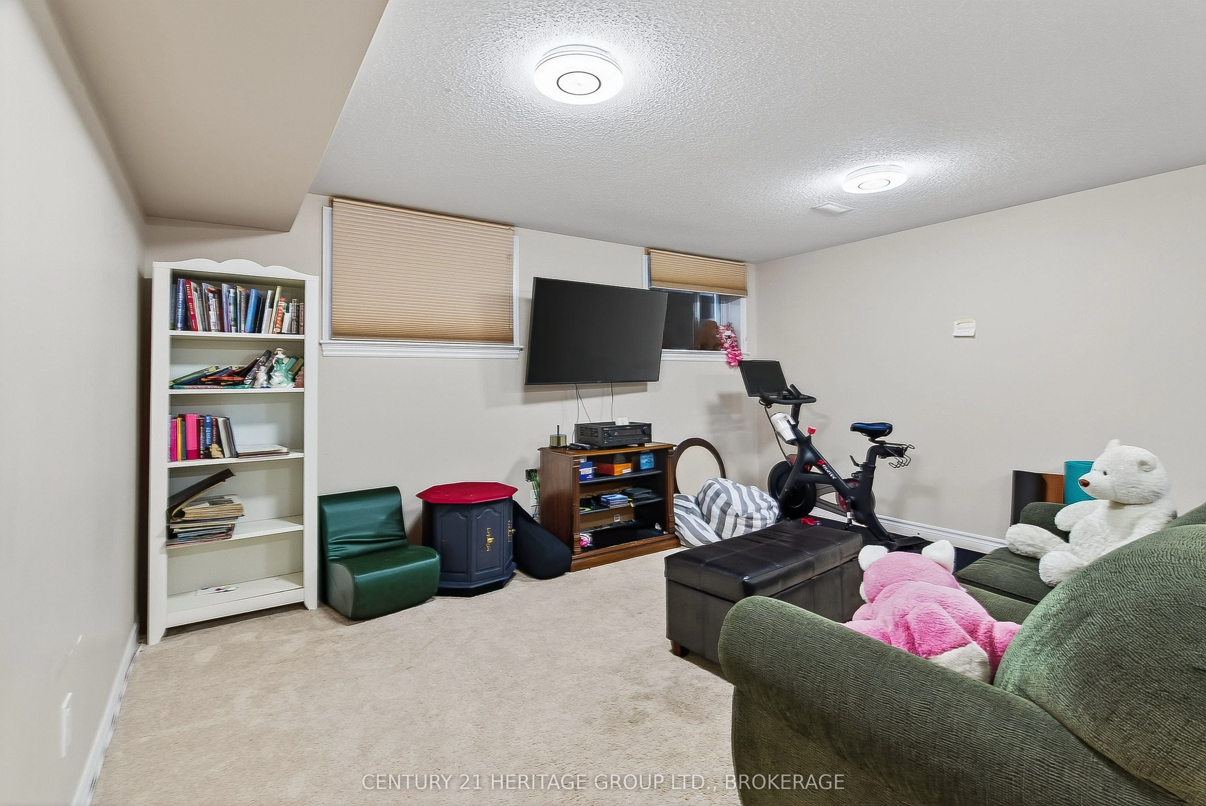 1208 Iris Drive