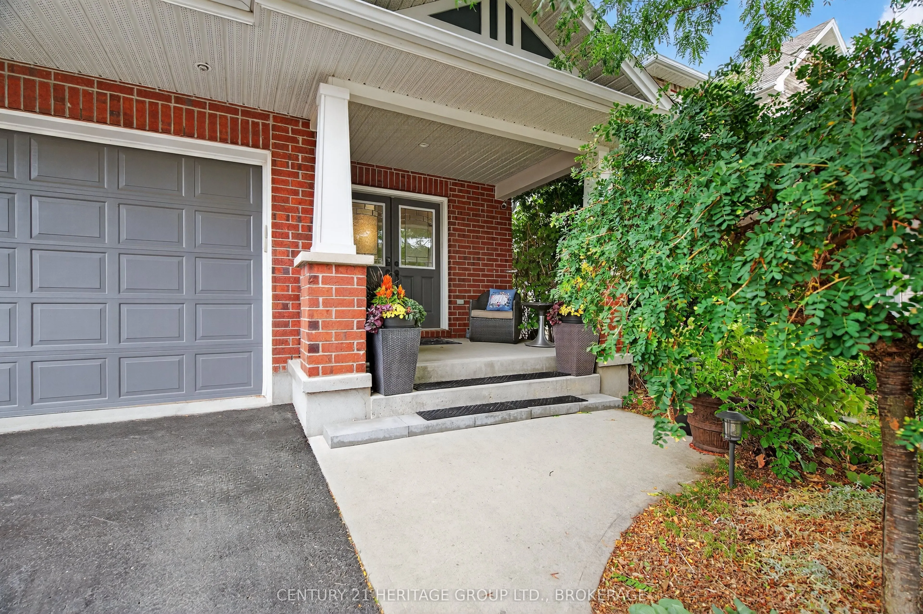1208 Iris Drive