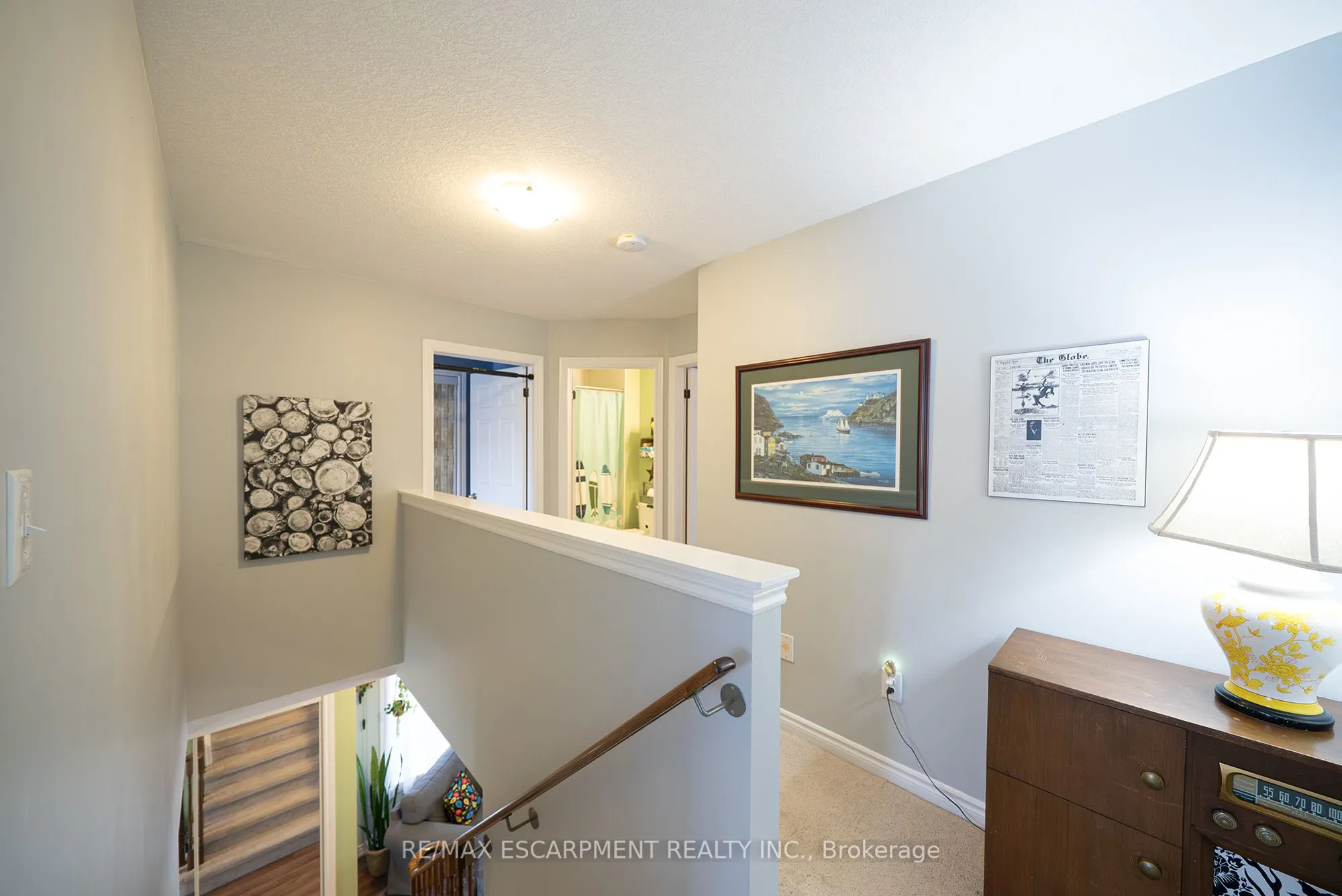 100 Bisset Avenue