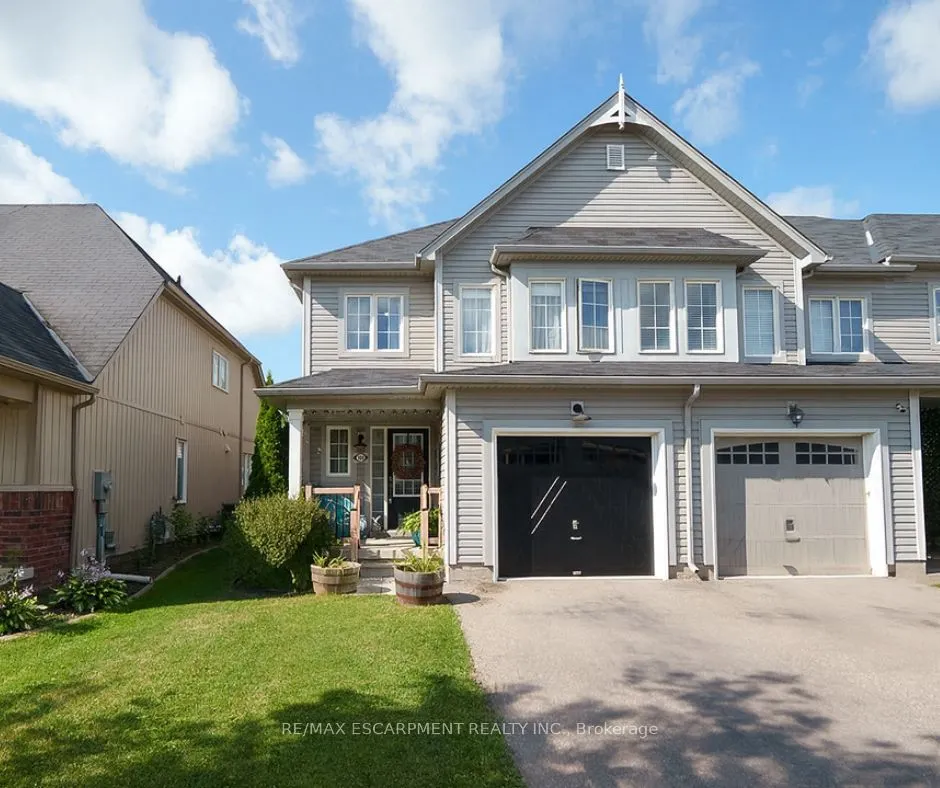 100 Bisset Avenue