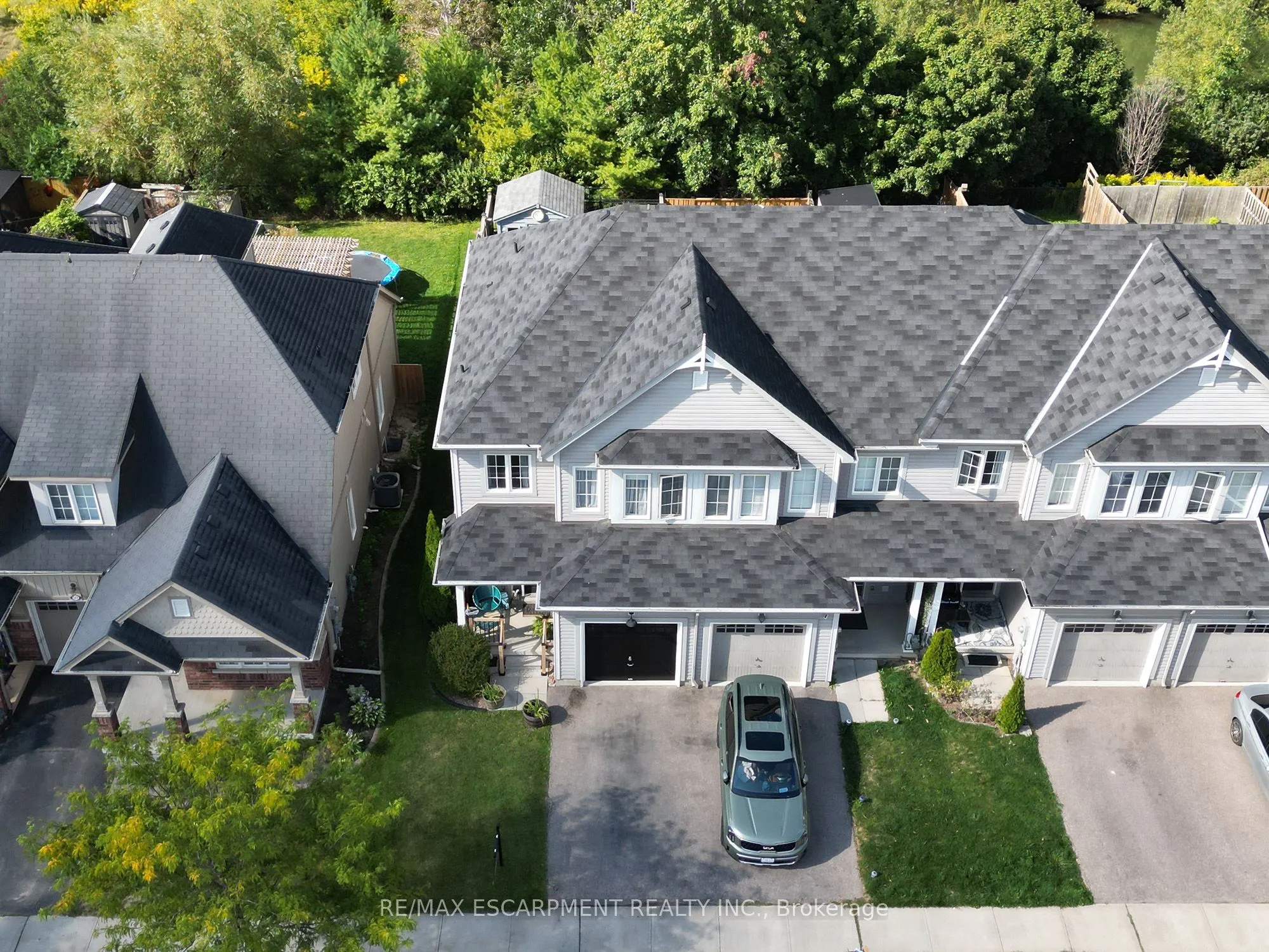 100 Bisset Avenue