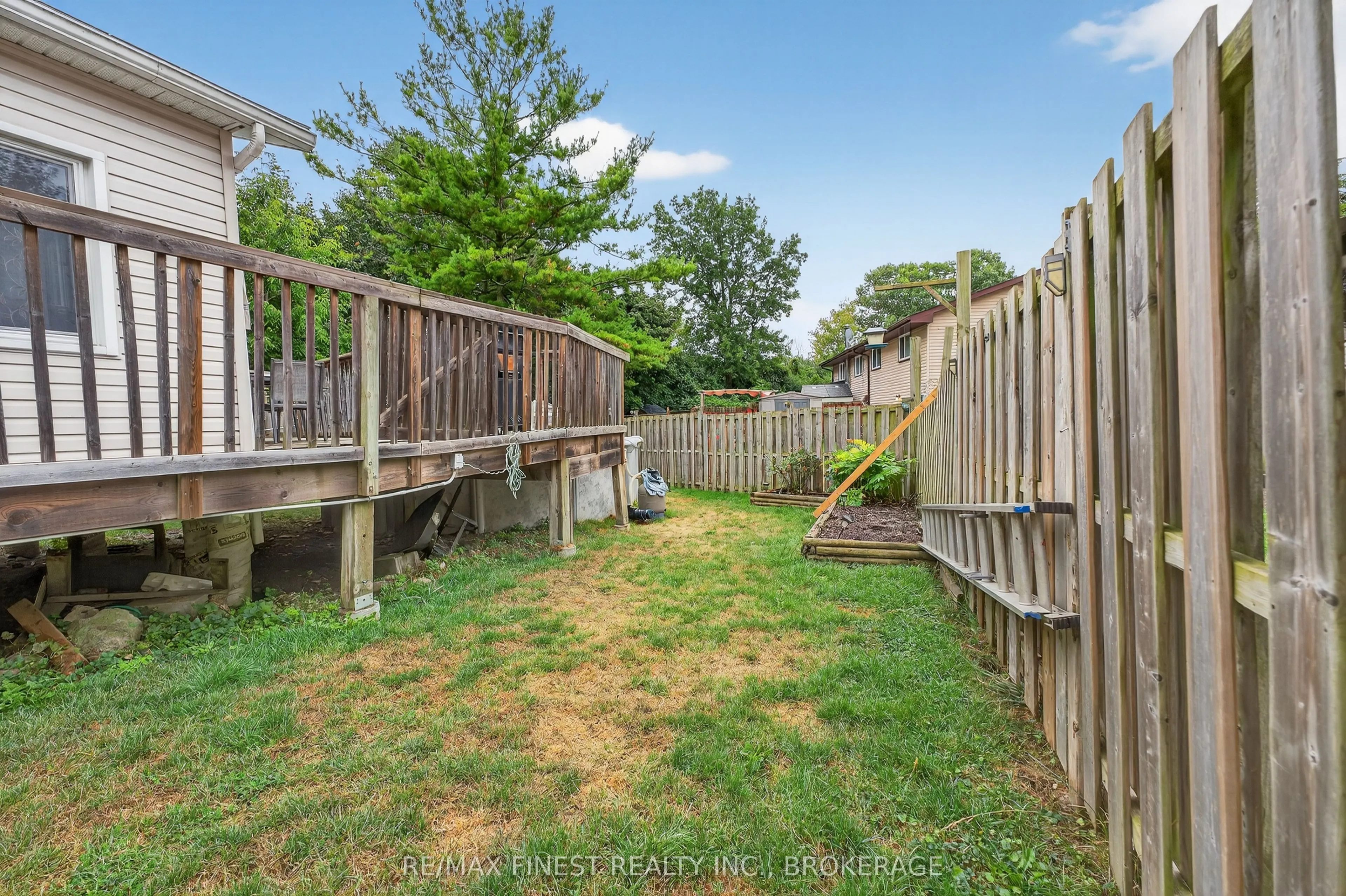 20 Carriage Court Avenue