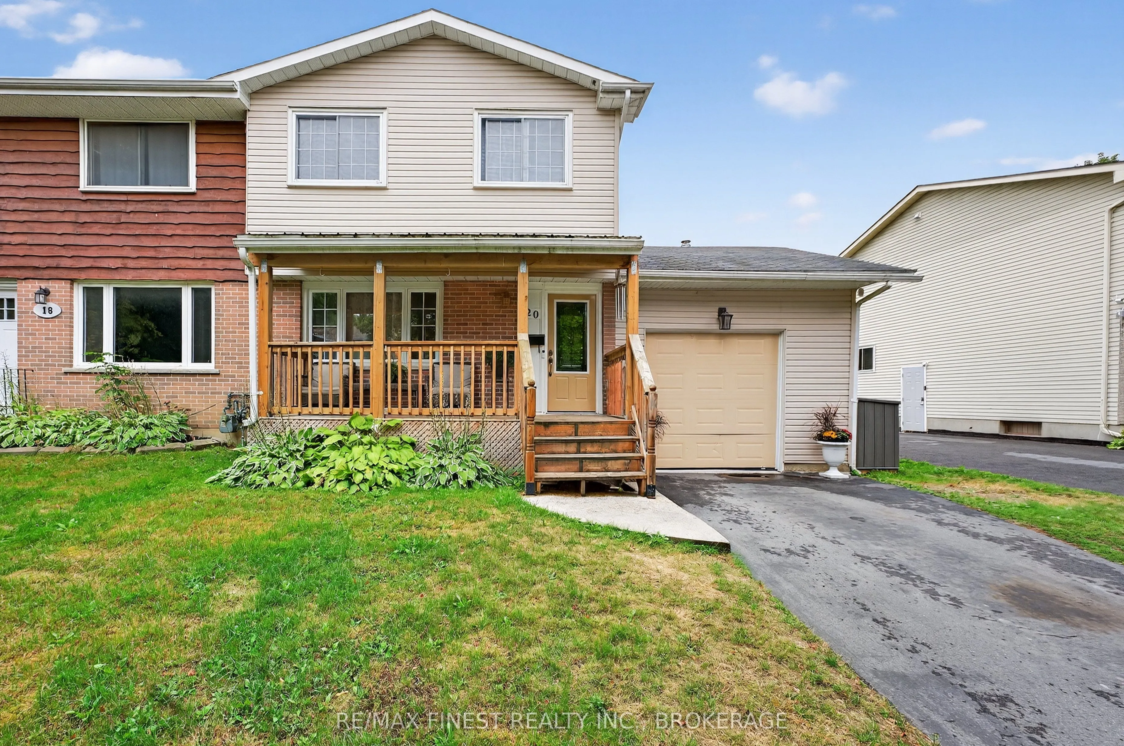 20 Carriage Court Avenue