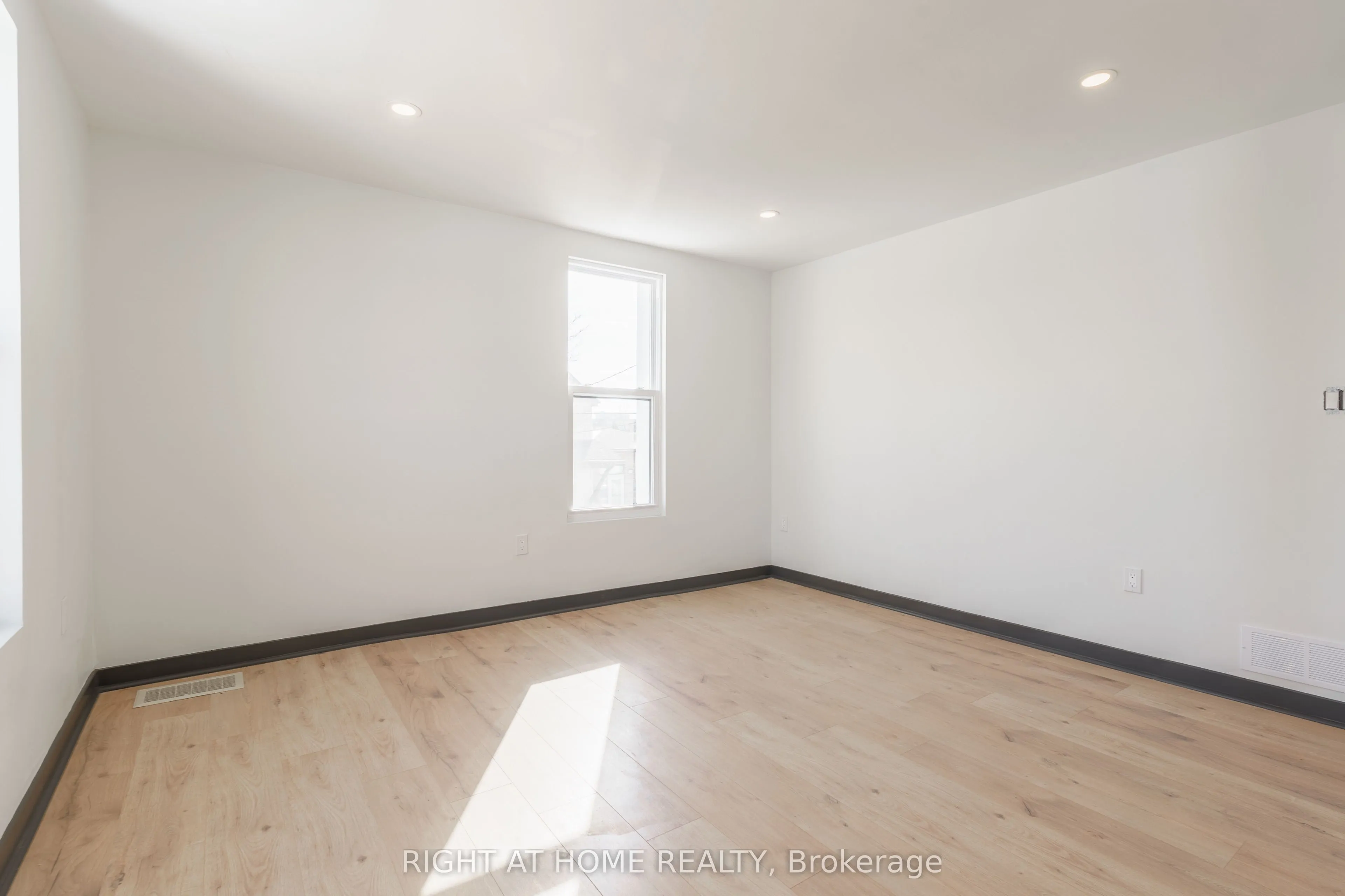 32 Britannia Avenue