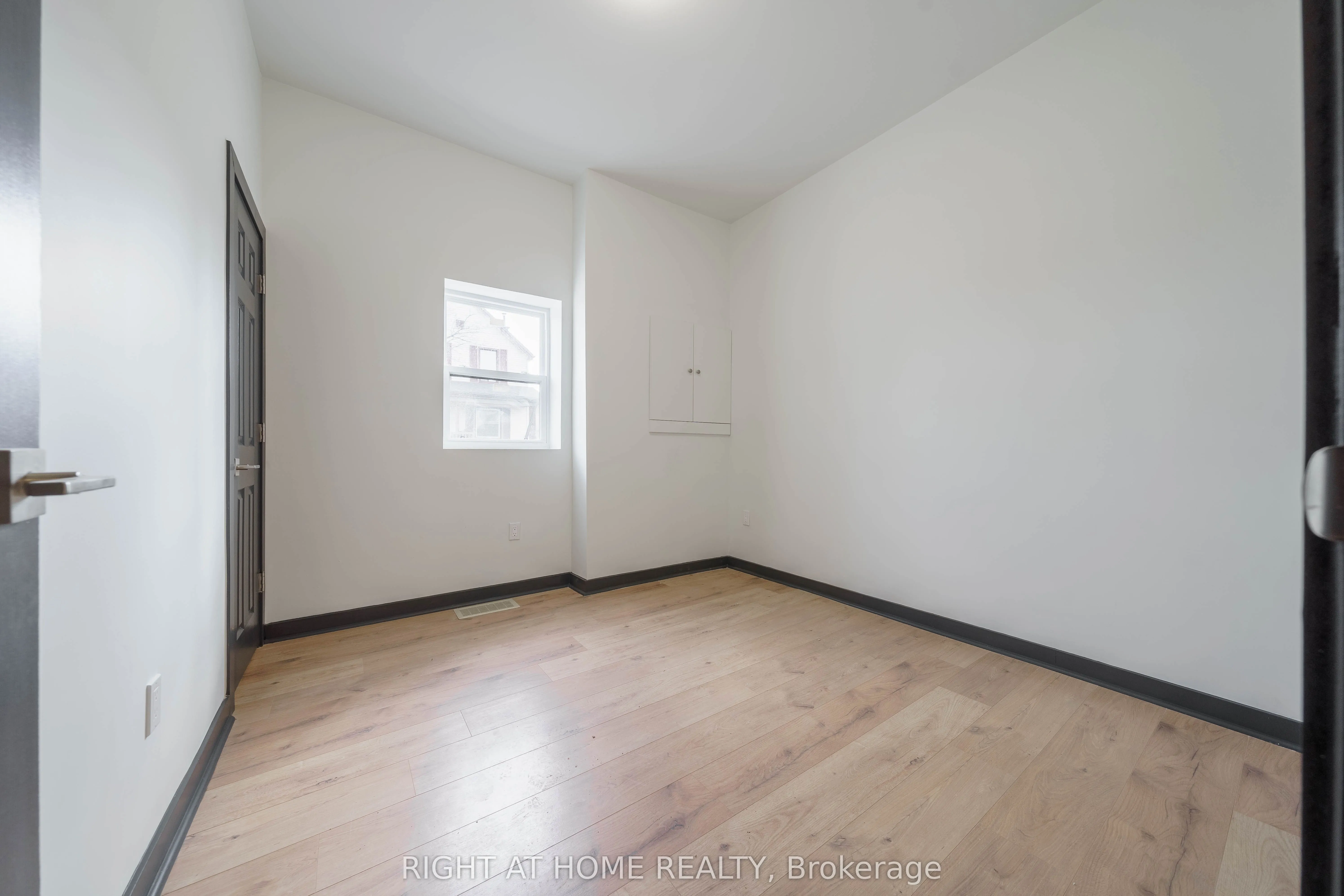 32 Britannia Avenue