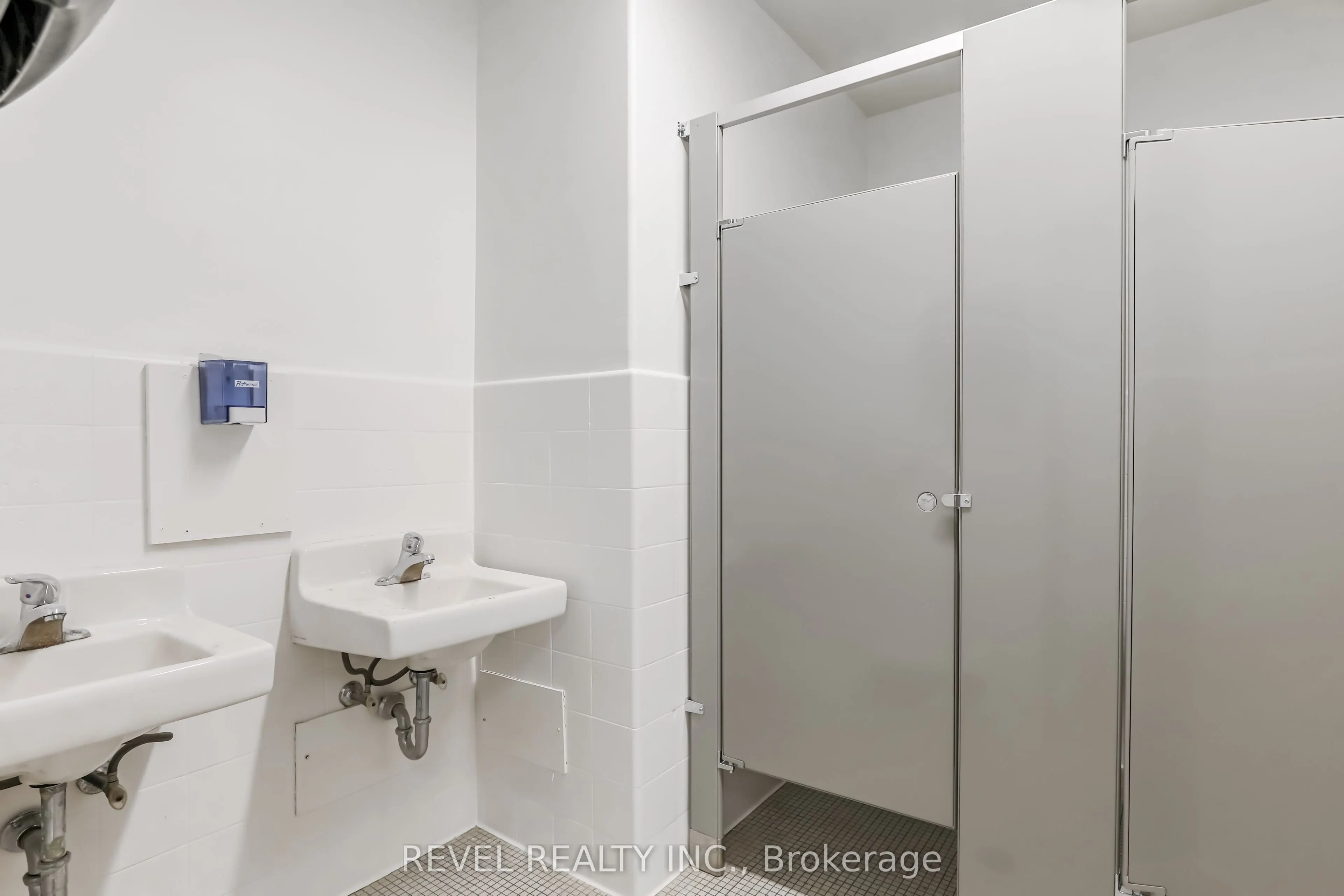 34 Cambridge Street S, #Upper 2