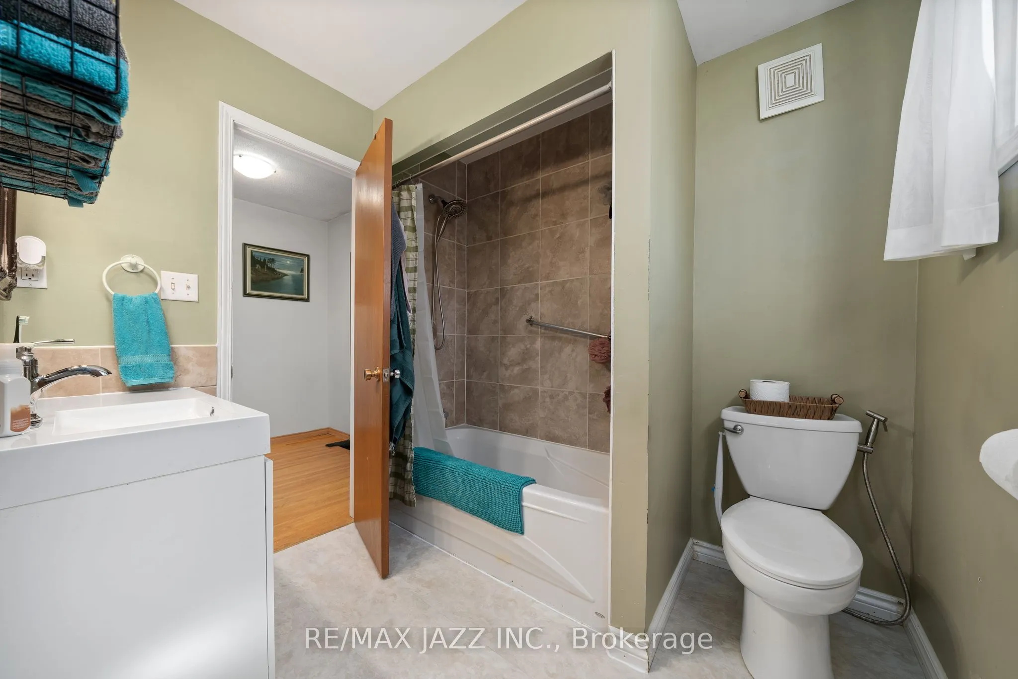 31 Edgeview Drive