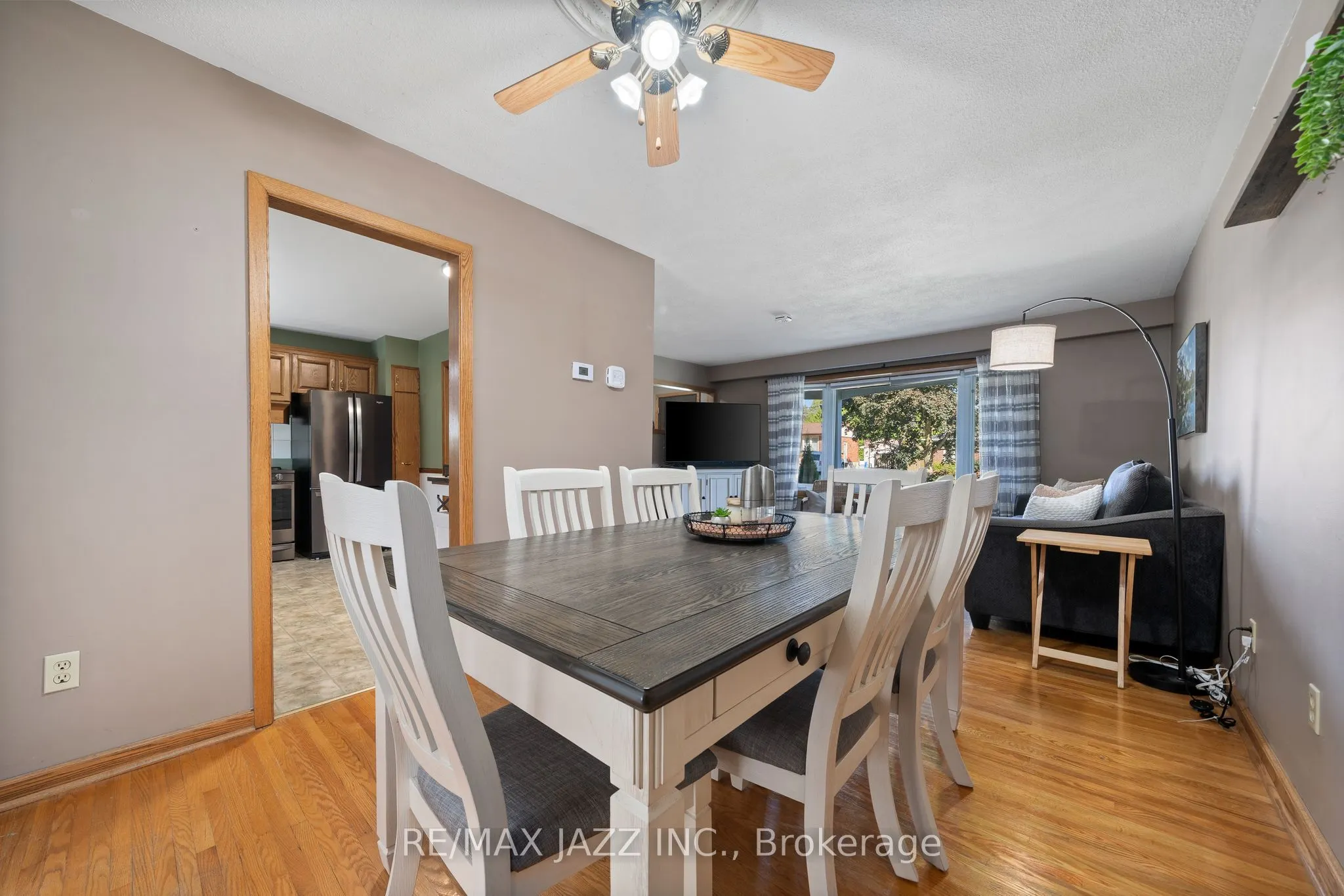31 Edgeview Drive