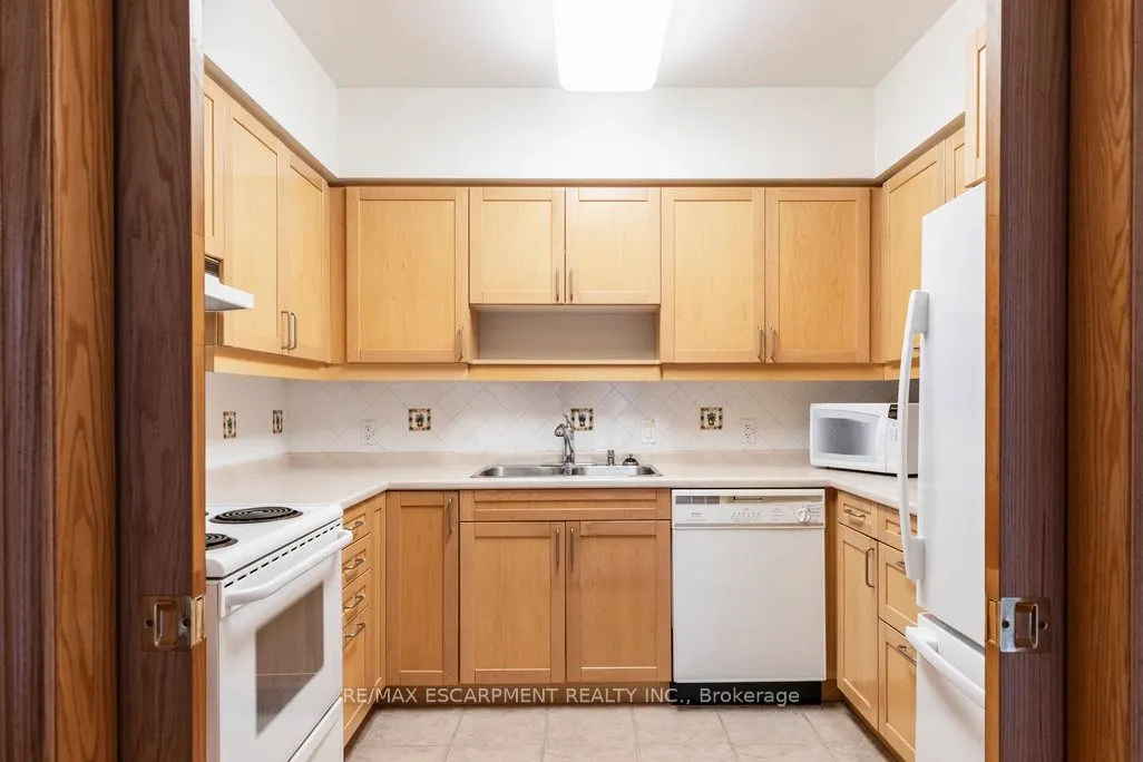 77 Governors Road, #604