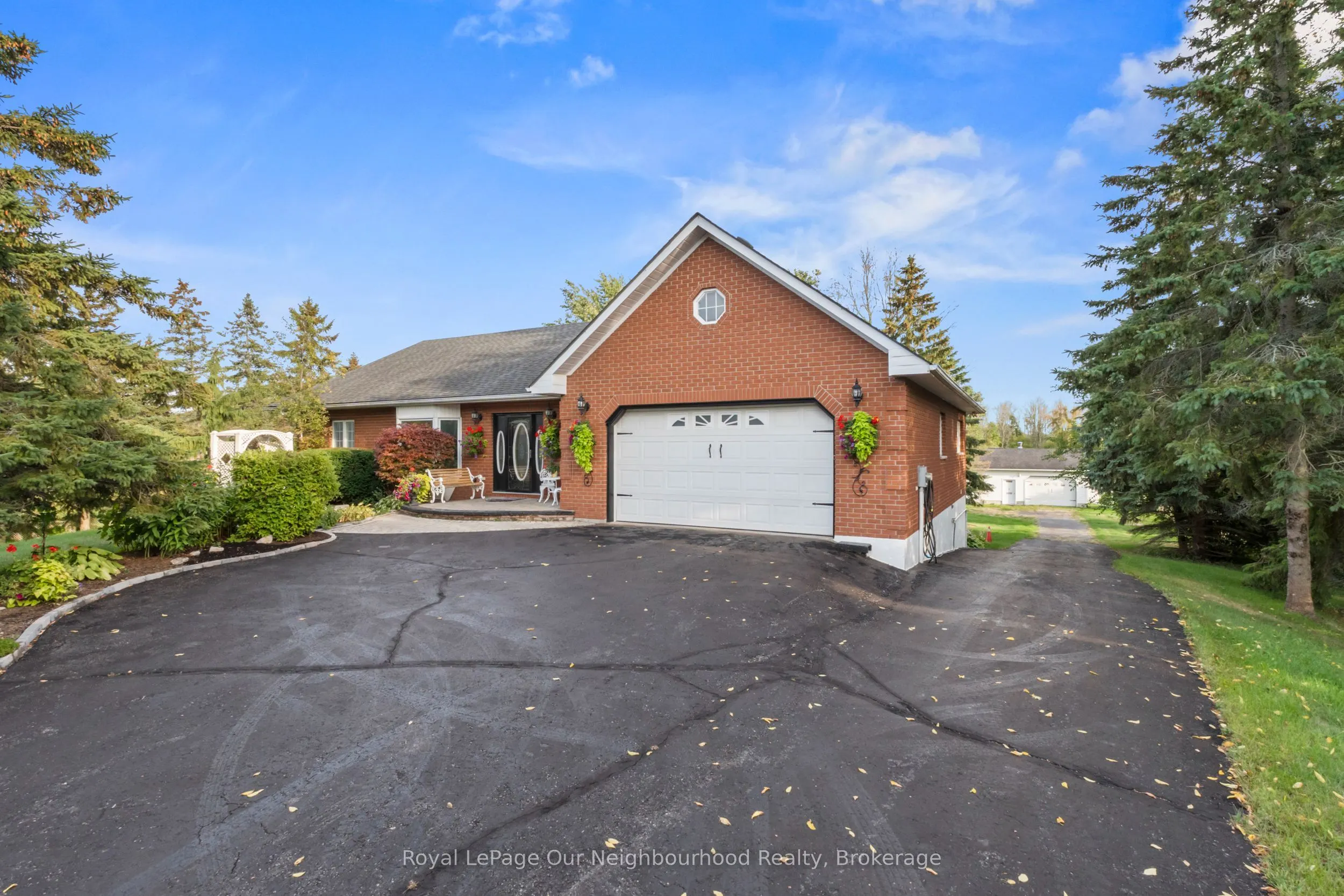 794 Old Highway 2