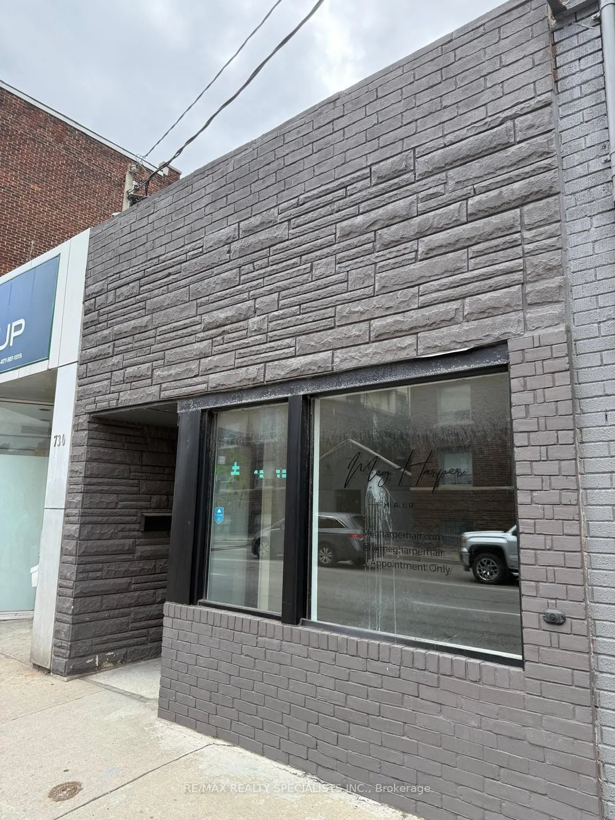 728 Main Street E