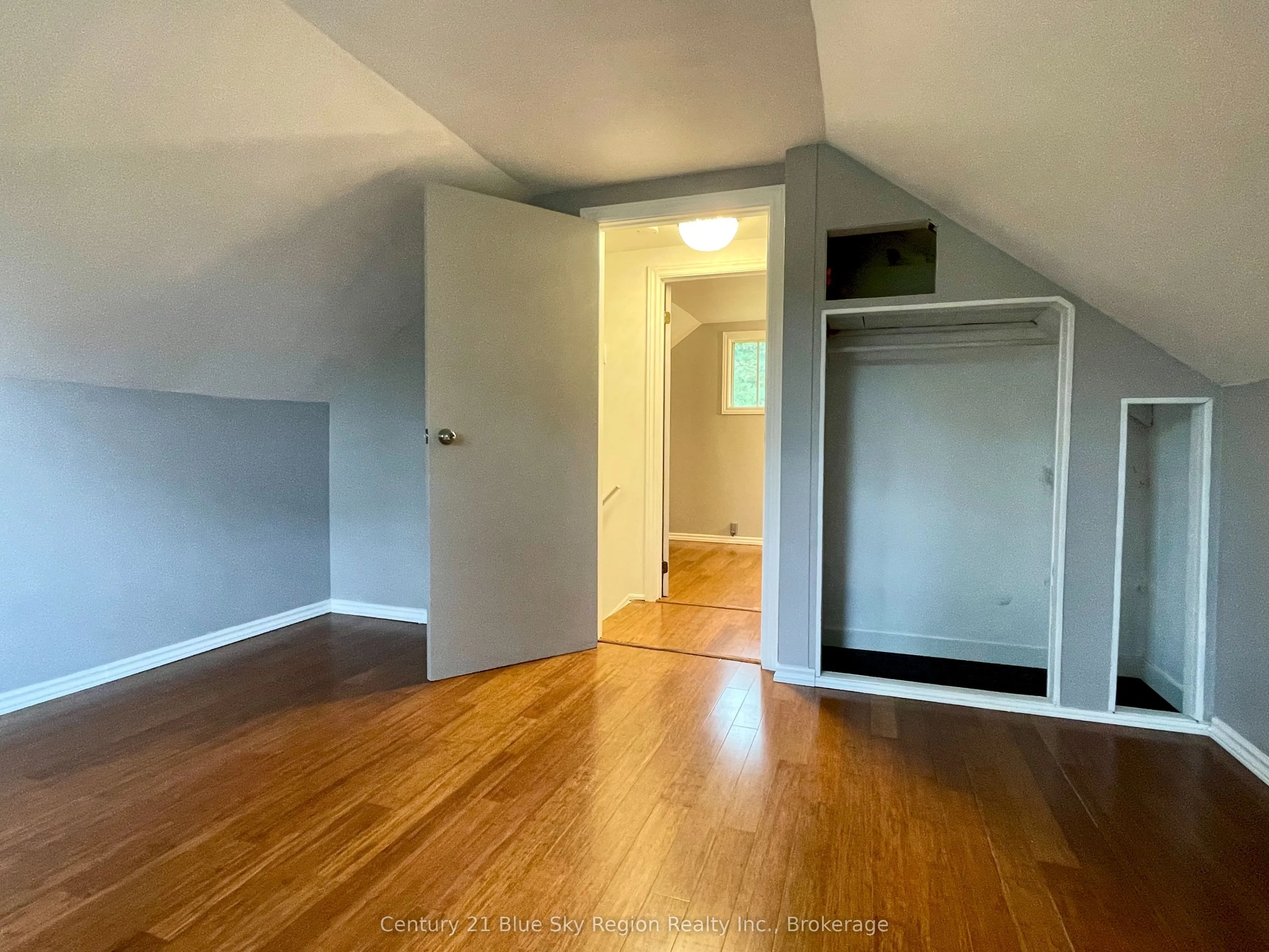 93 A Hood Avenue