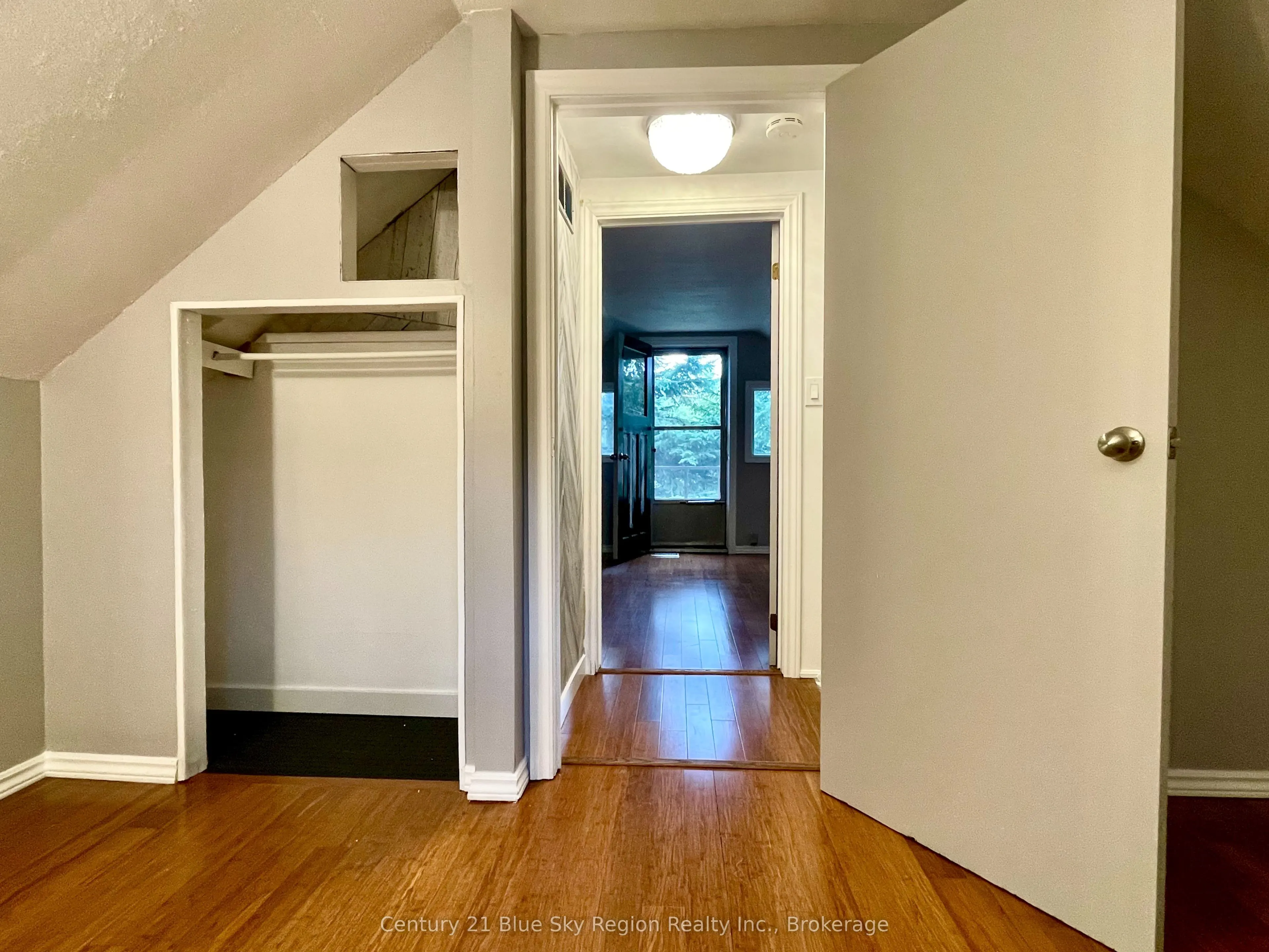 93 A Hood Avenue