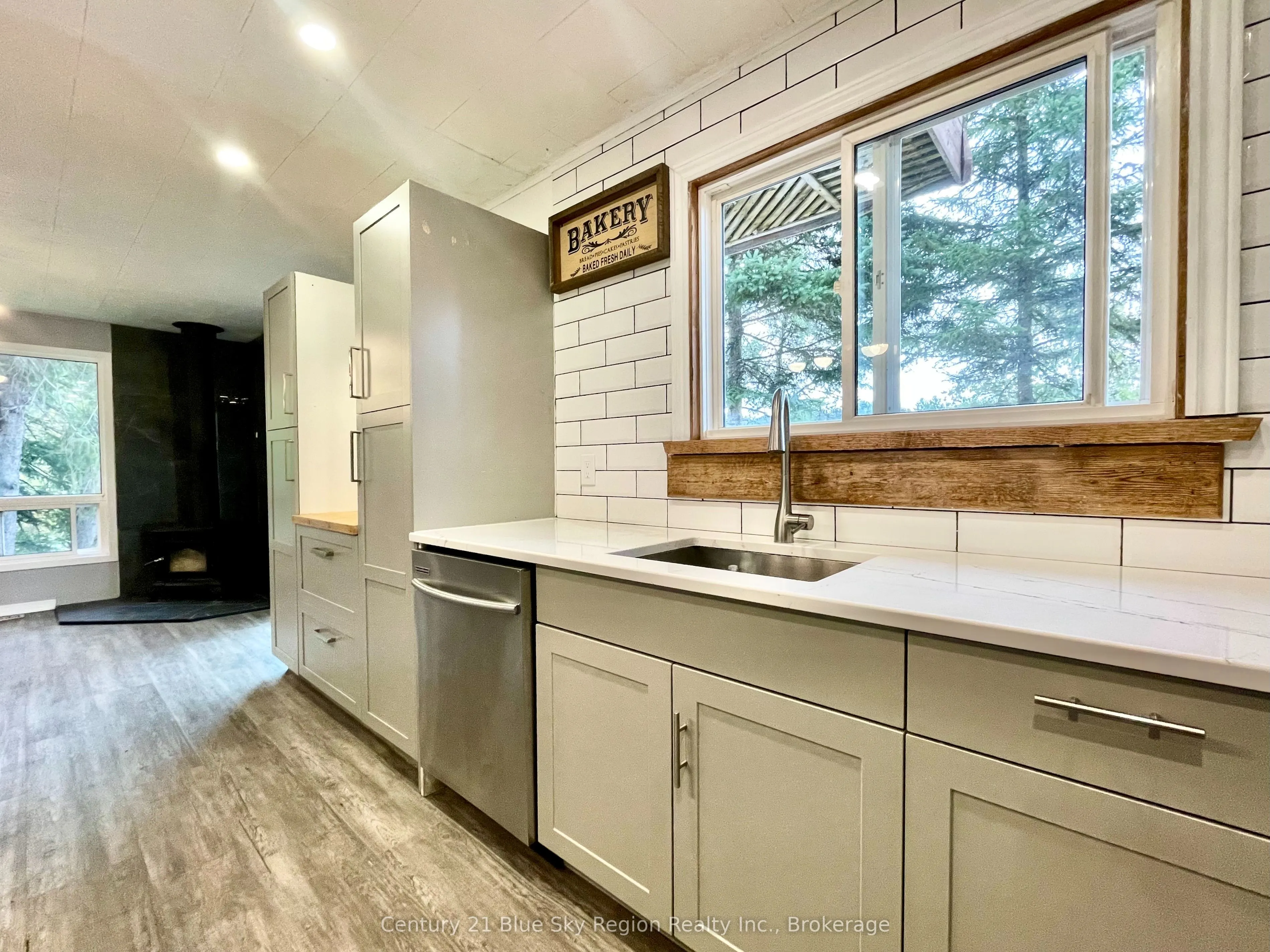 93 A Hood Avenue