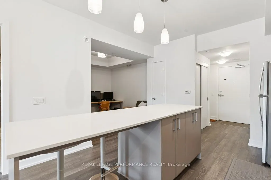 280 Herzberg Road, #4