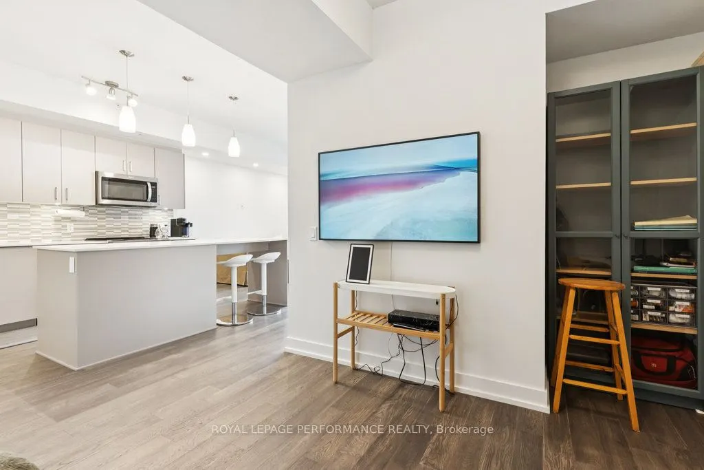 280 Herzberg Road, #4