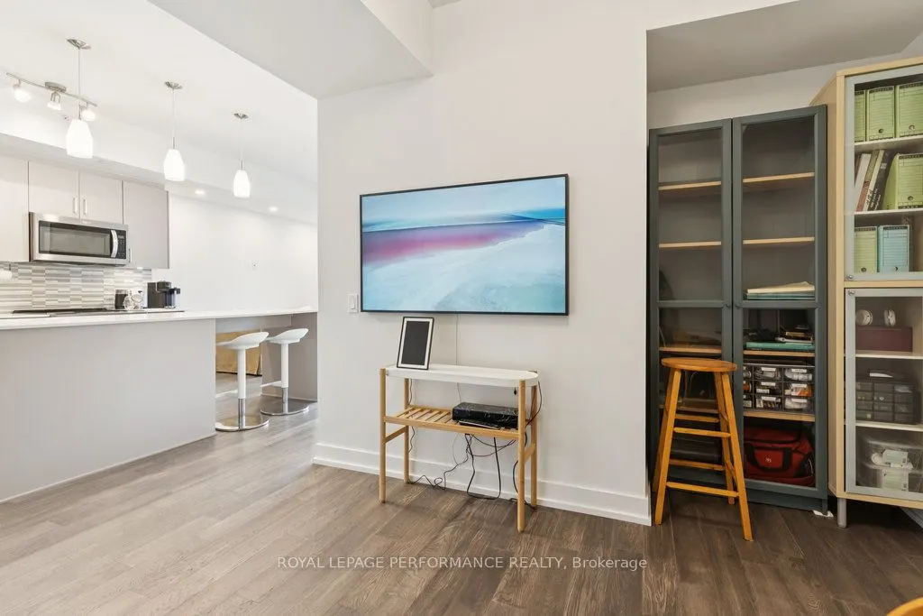 280 Herzberg Road, #4