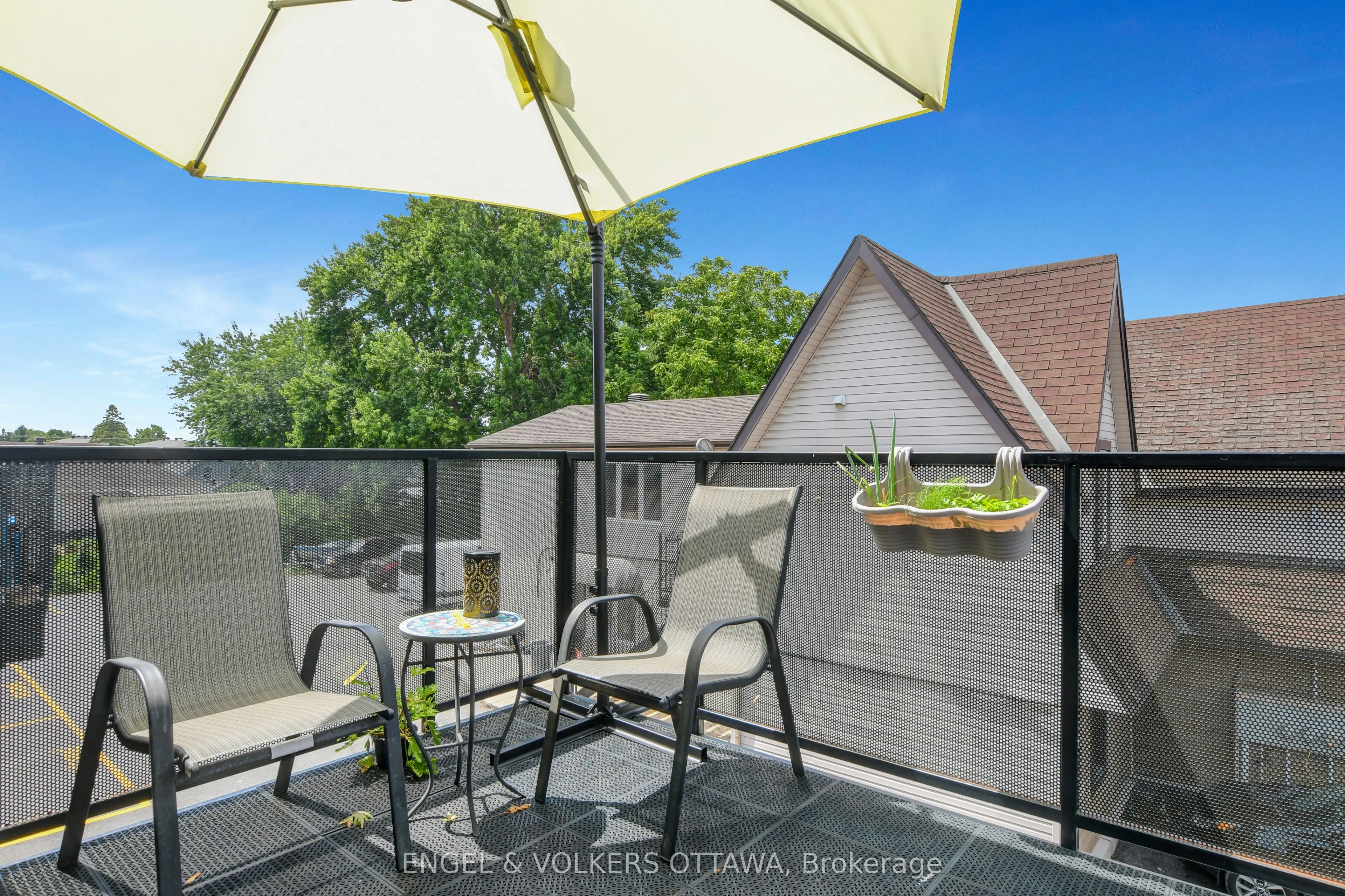 739 Principale Street, #1