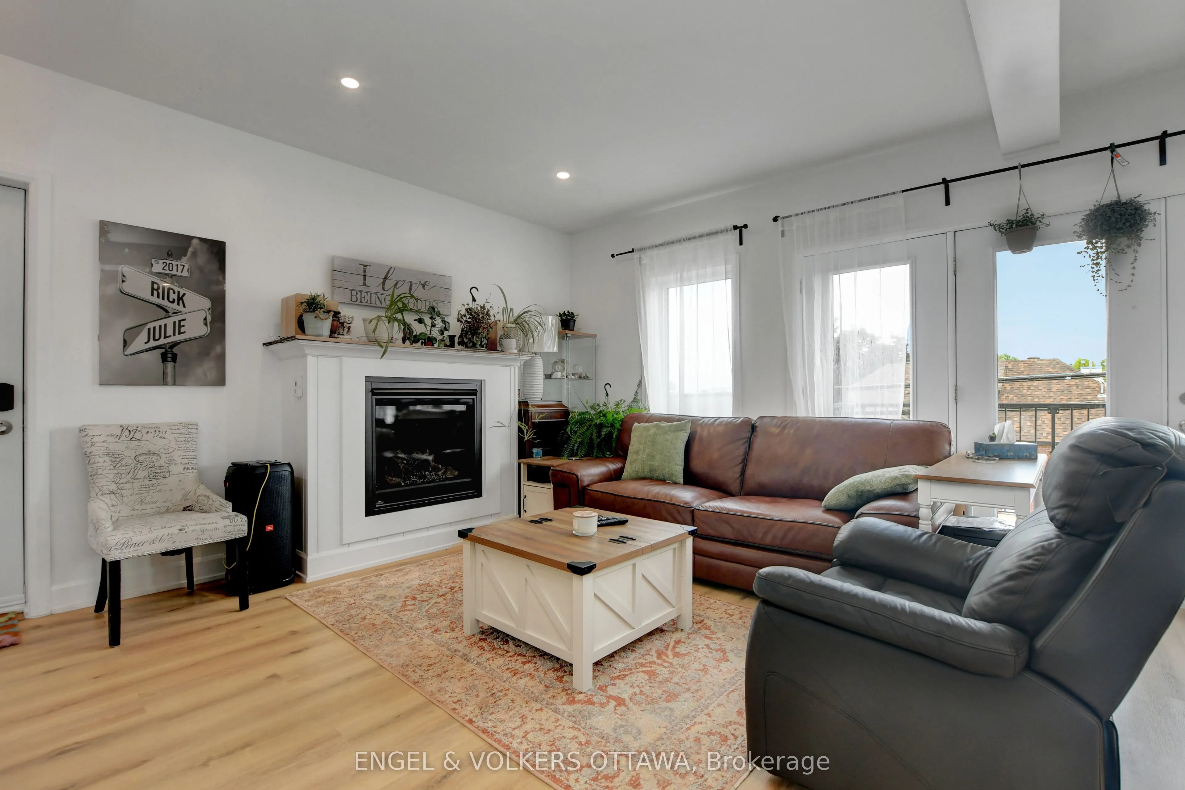 739 Principale Street, #1