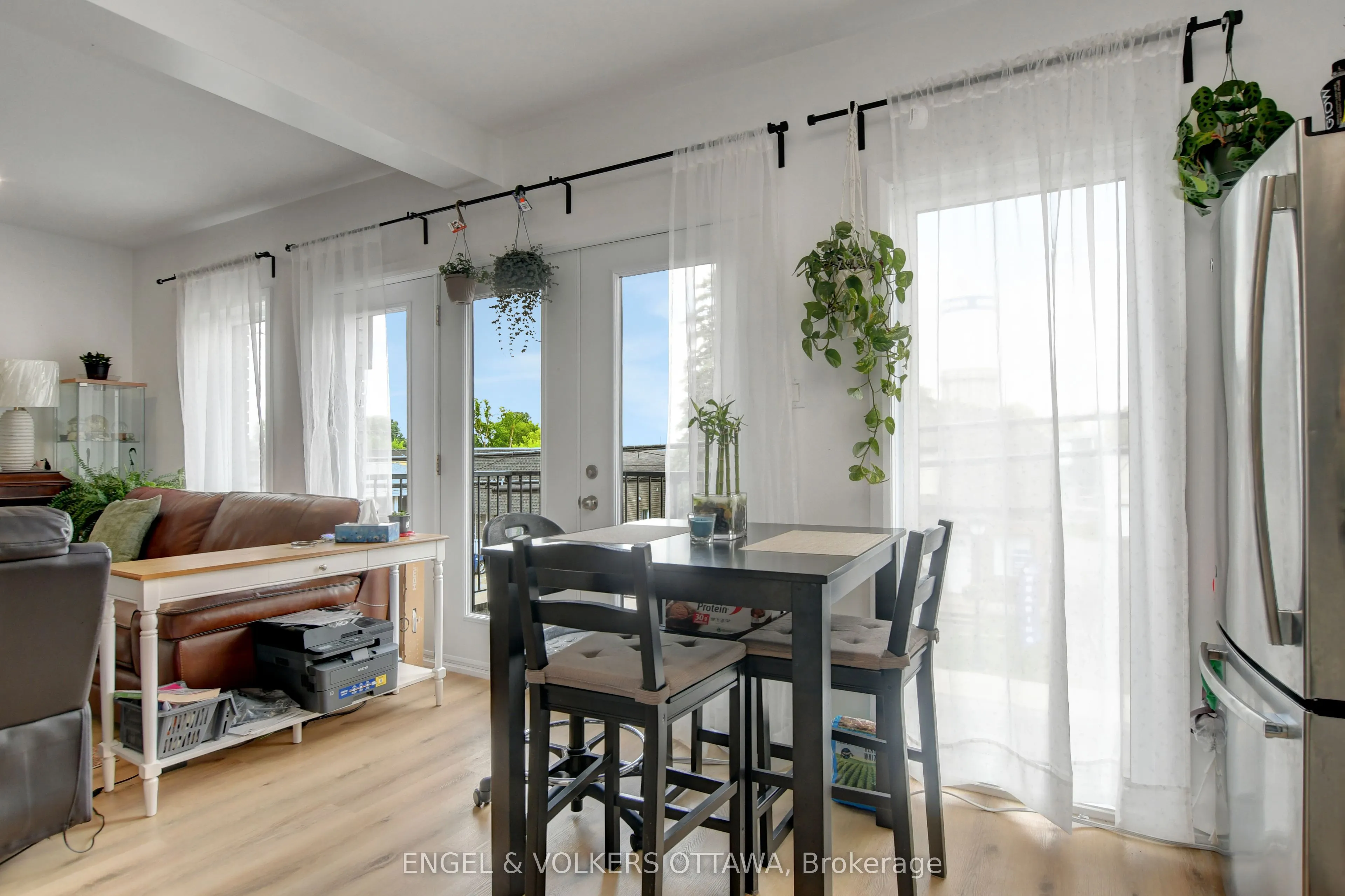 739 Principale Street, #1