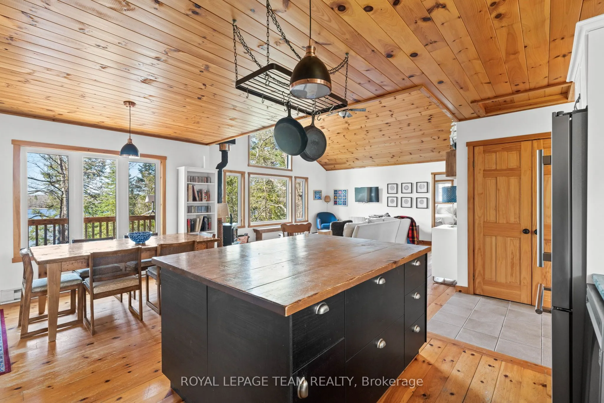 510 31a Clear Lake Lane