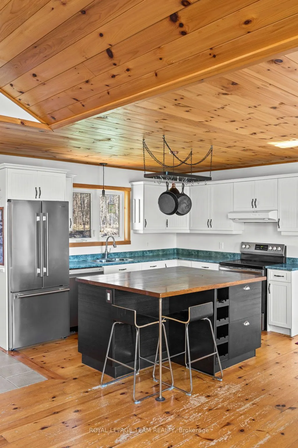 510 31a Clear Lake Lane