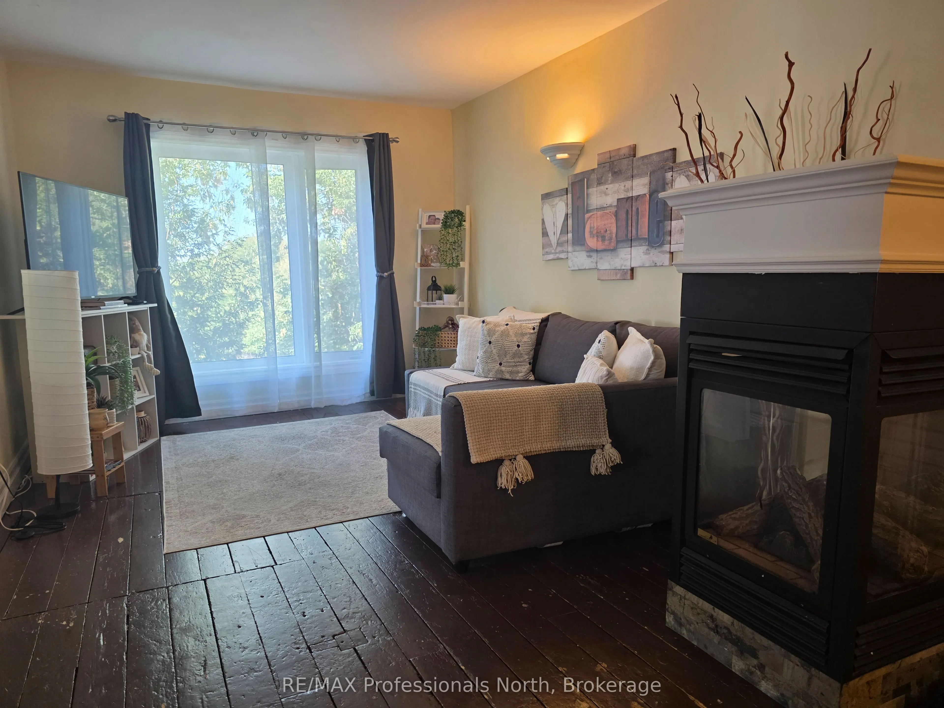 33-35 Pine Avenue