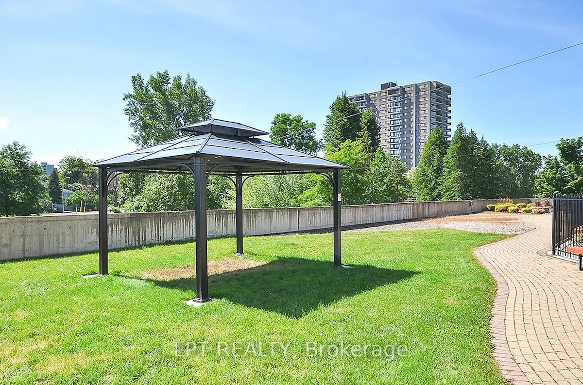 1100 Ambleside Drive, #807