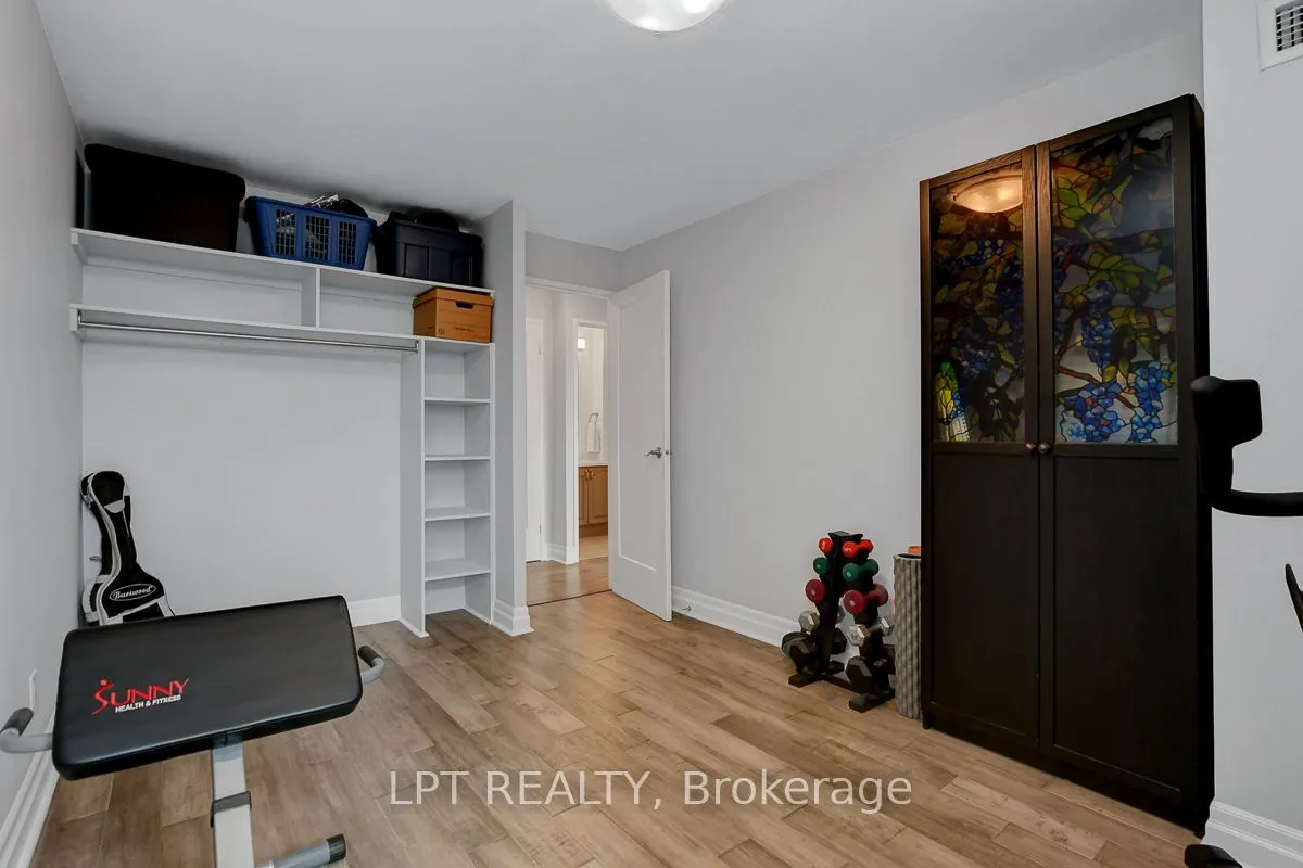 1100 Ambleside Drive, #807