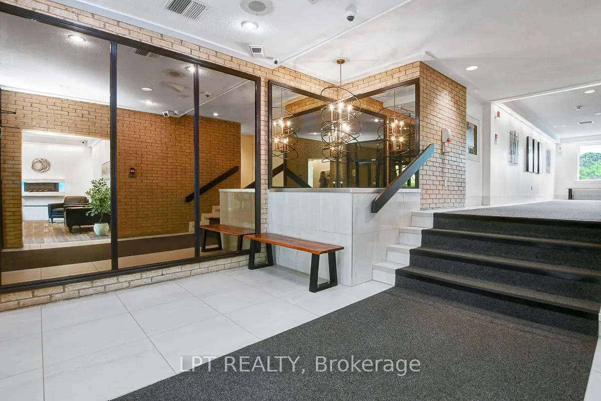 1100 Ambleside Drive, #807