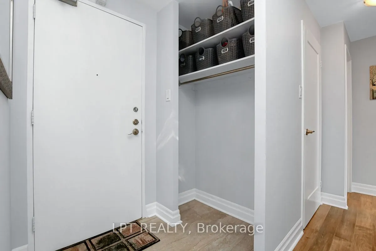 1100 Ambleside Drive, #807