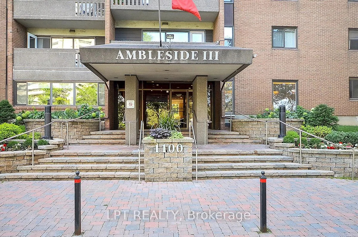 1100 Ambleside Drive, #807