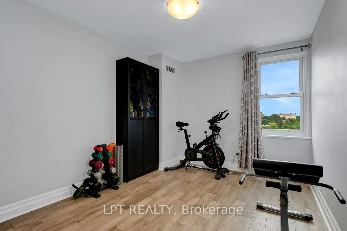 1100 Ambleside Drive, #807