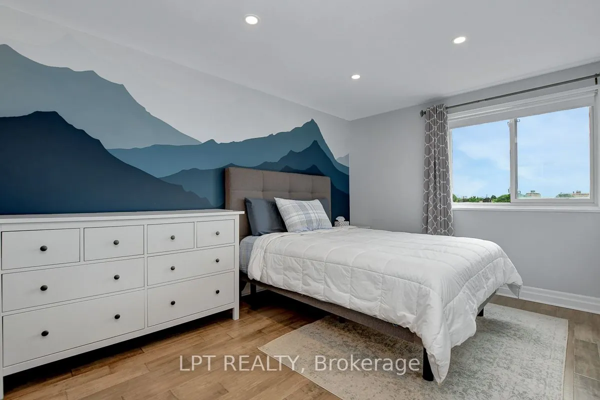 1100 Ambleside Drive, #807