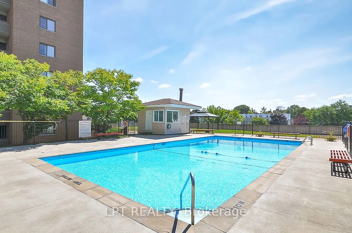 1100 Ambleside Drive, #807