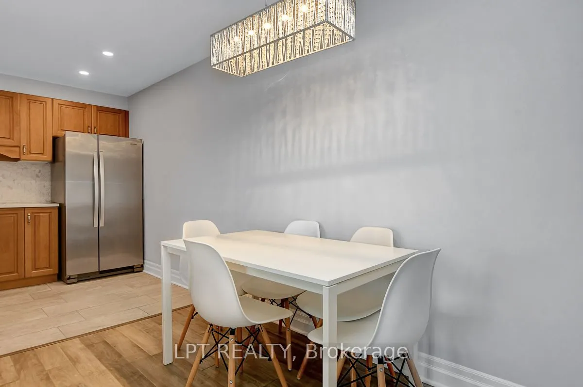 1100 Ambleside Drive, #807
