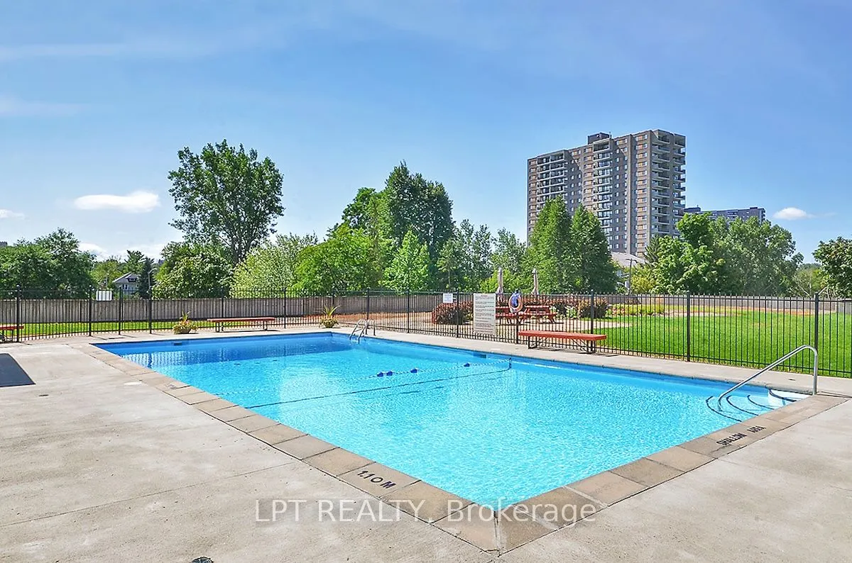 1100 Ambleside Drive, #807