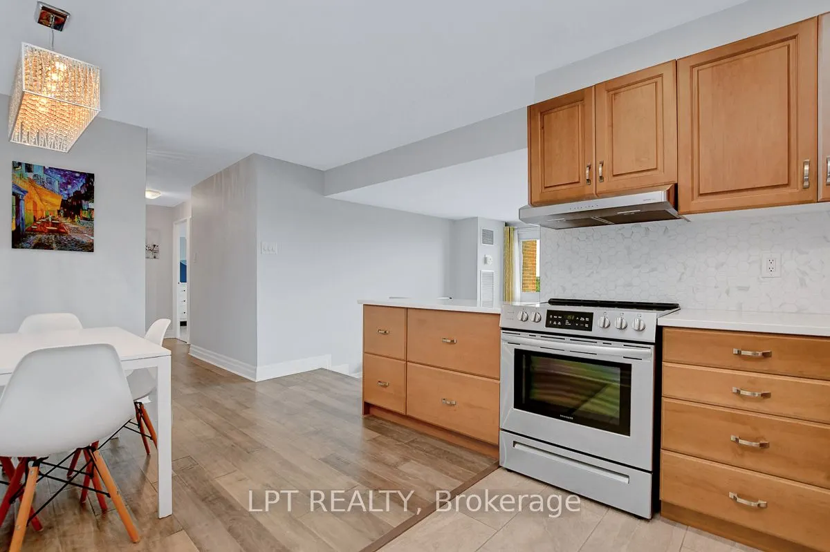 1100 Ambleside Drive, #807