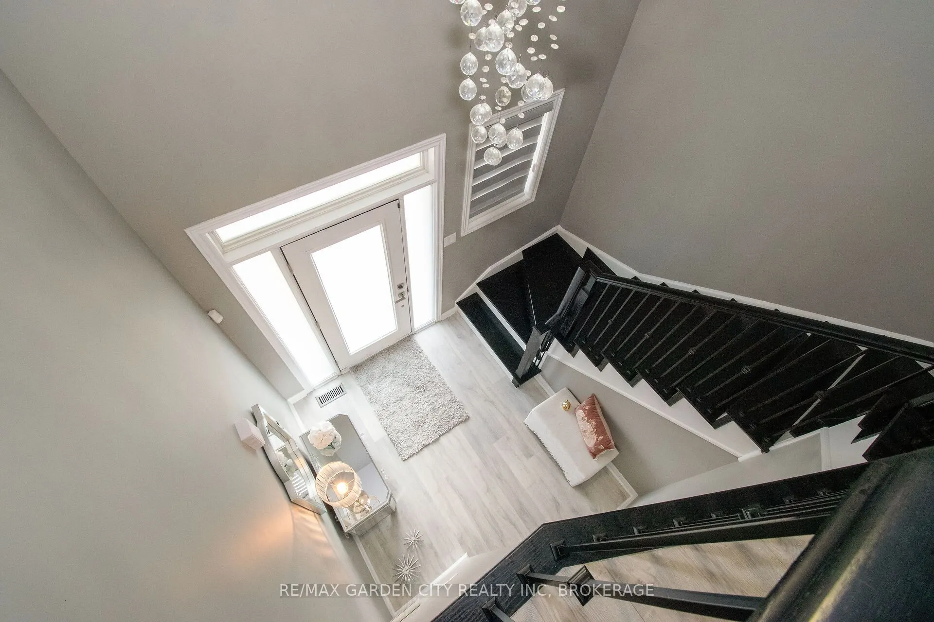 229 Shoreview Drive
