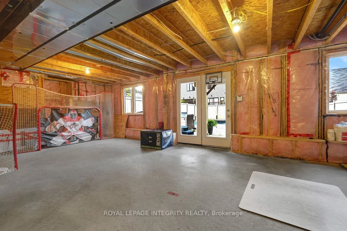 547 Parade Drive